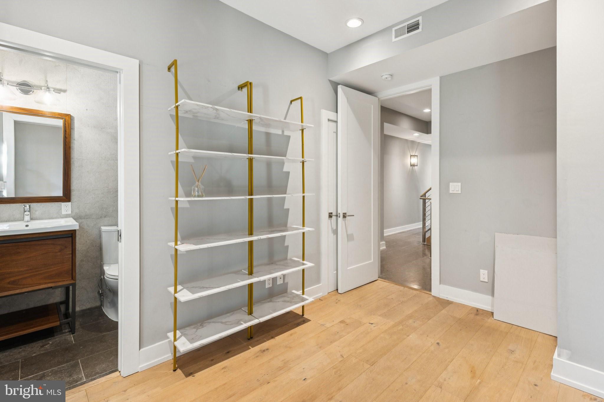 GRADUATE HOSPITAL - Residential