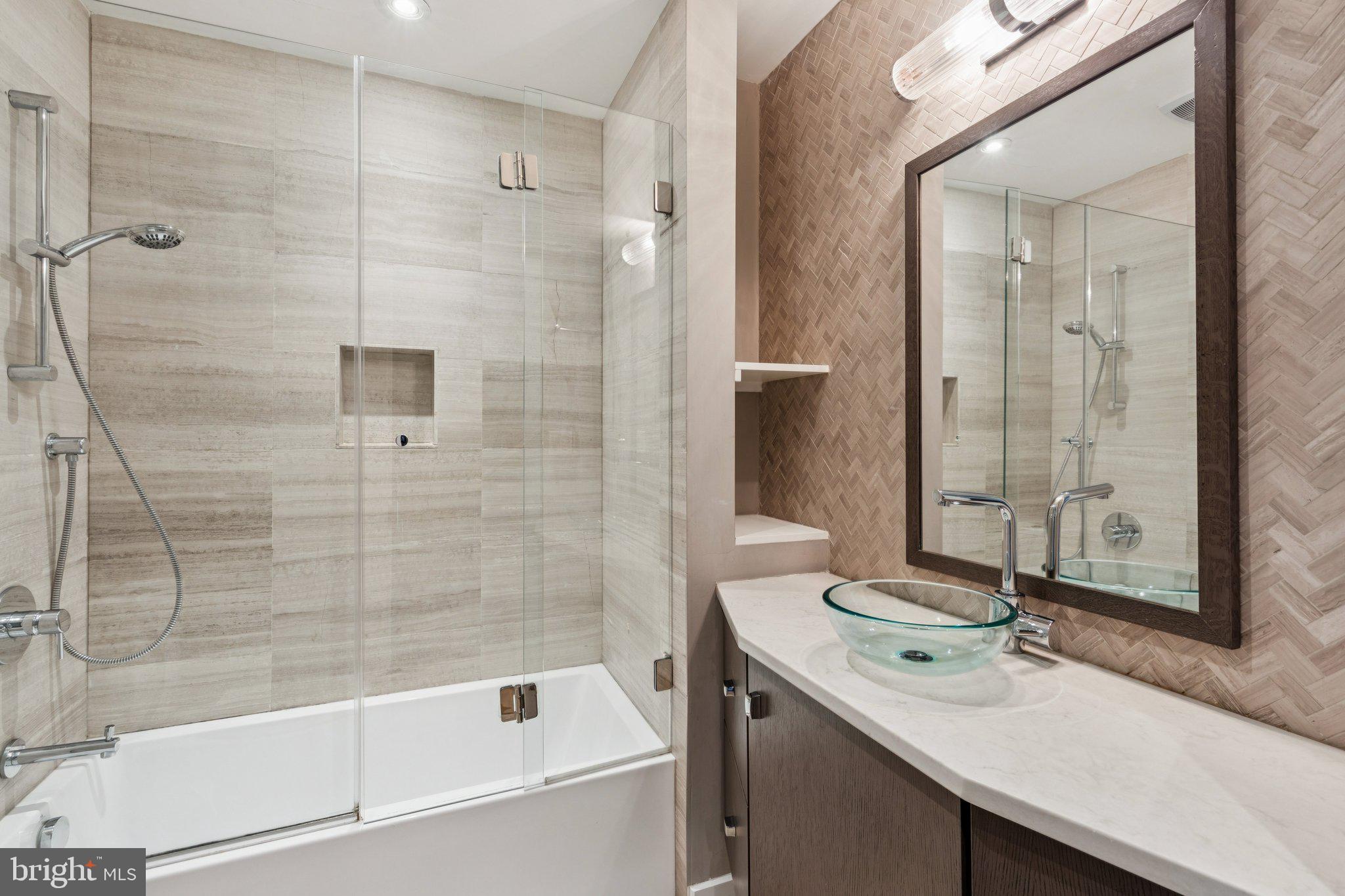 GRADUATE HOSPITAL - Residential