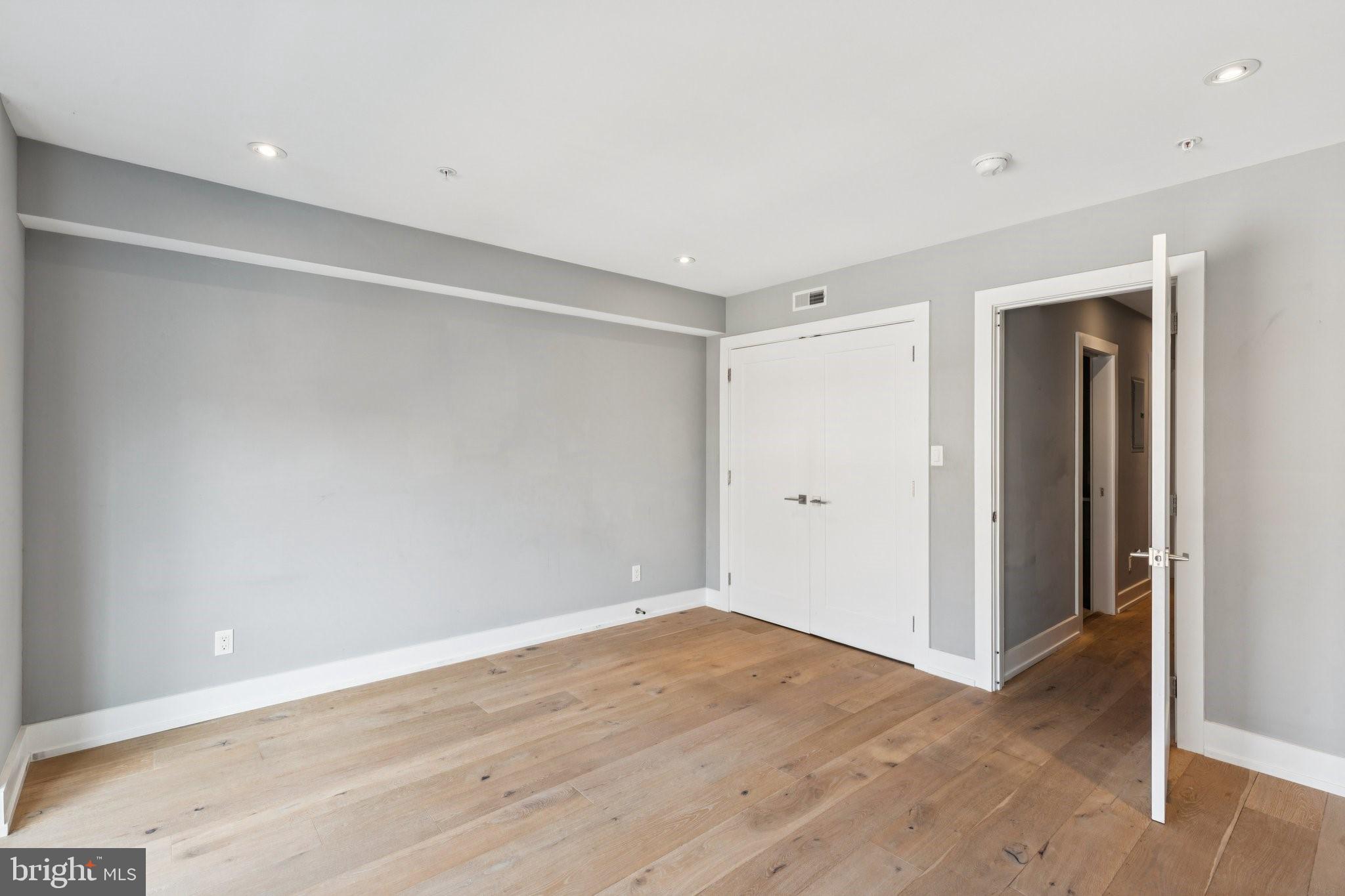 GRADUATE HOSPITAL - Residential