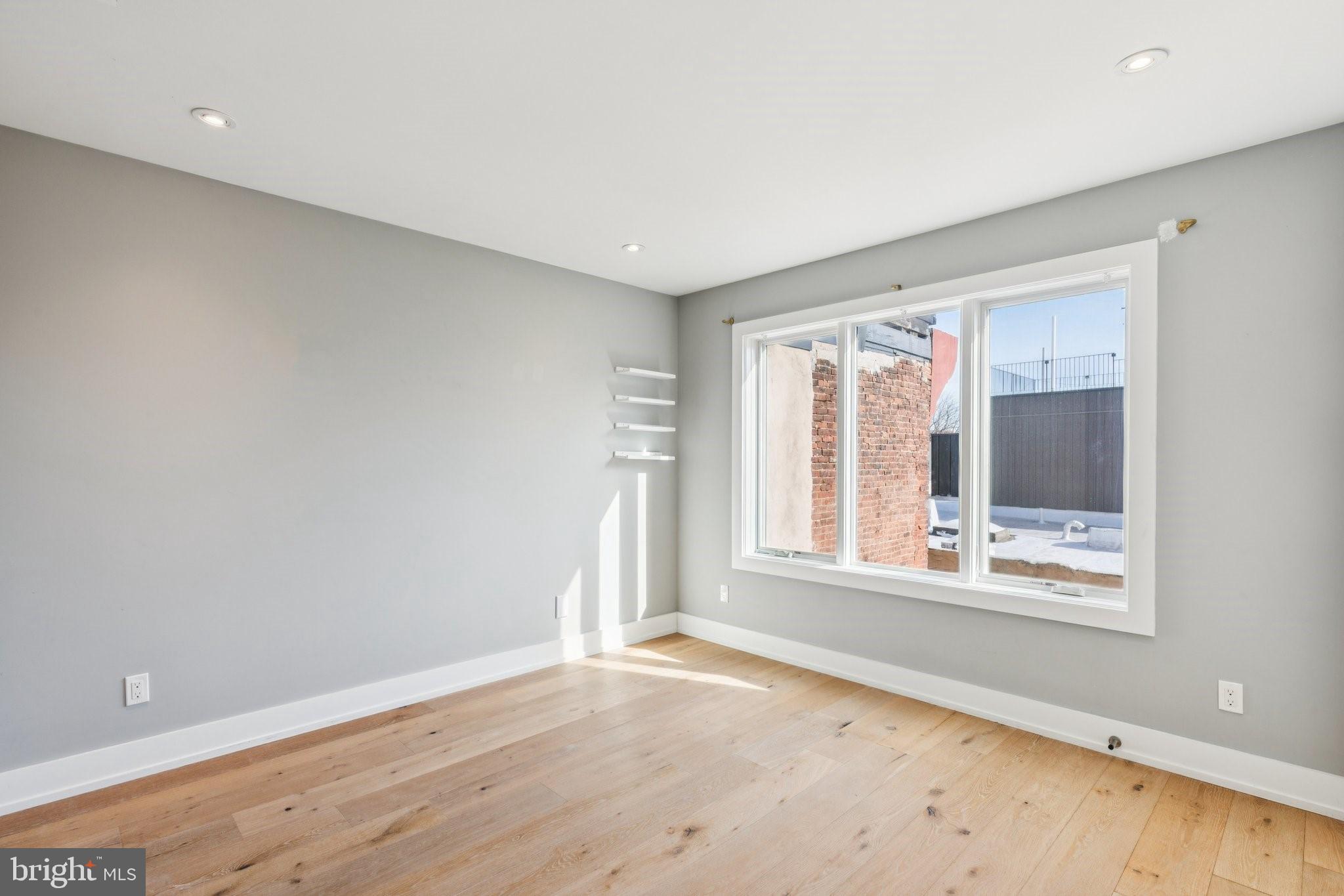 GRADUATE HOSPITAL - Residential