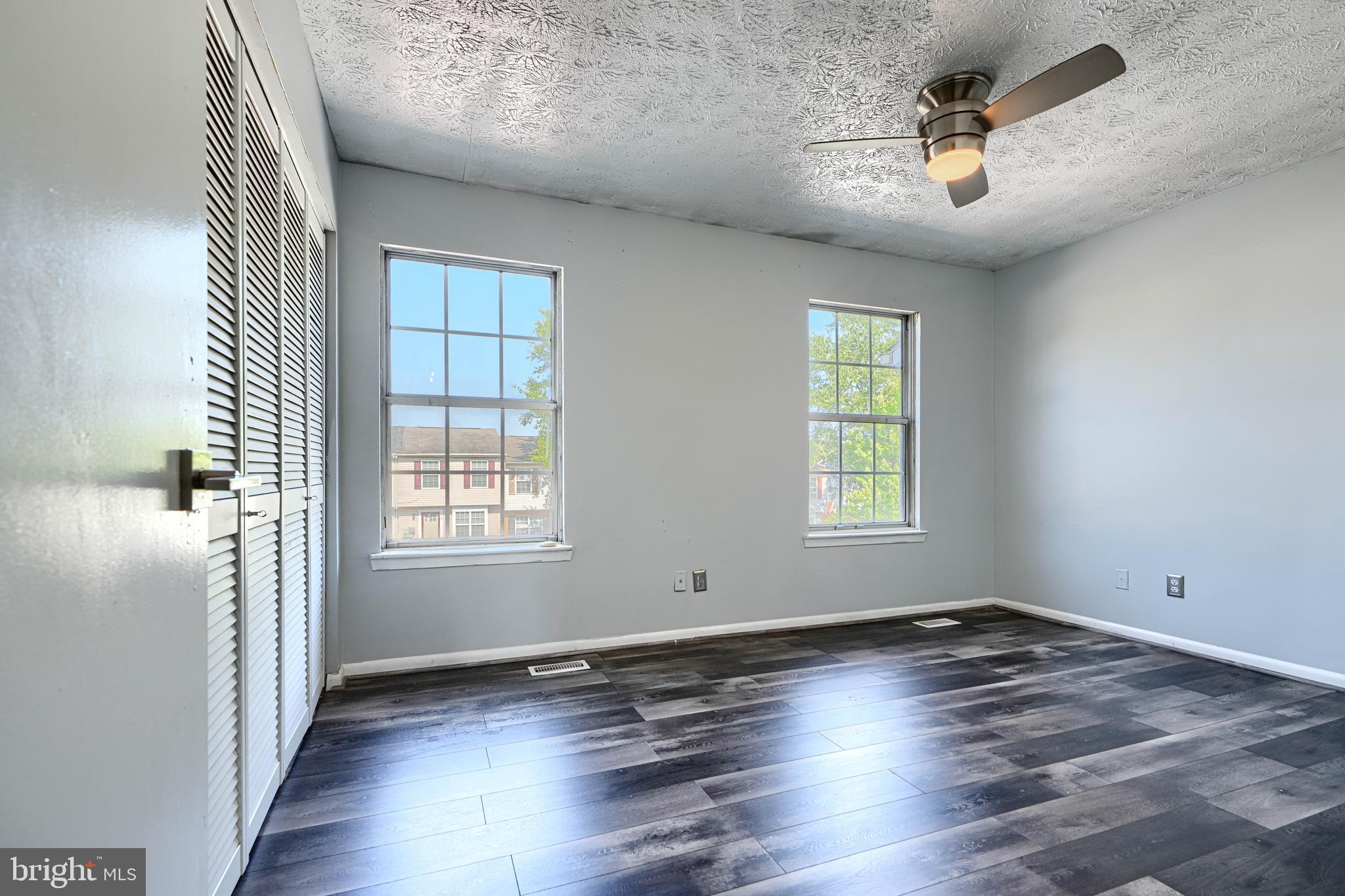 VILLAGE OF PAWNEE - Residential