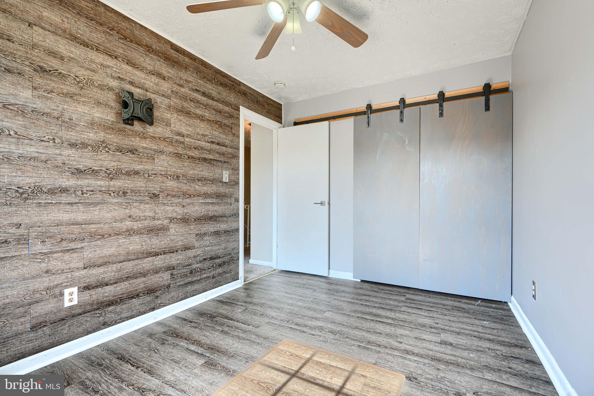 VILLAGE OF PAWNEE - Residential