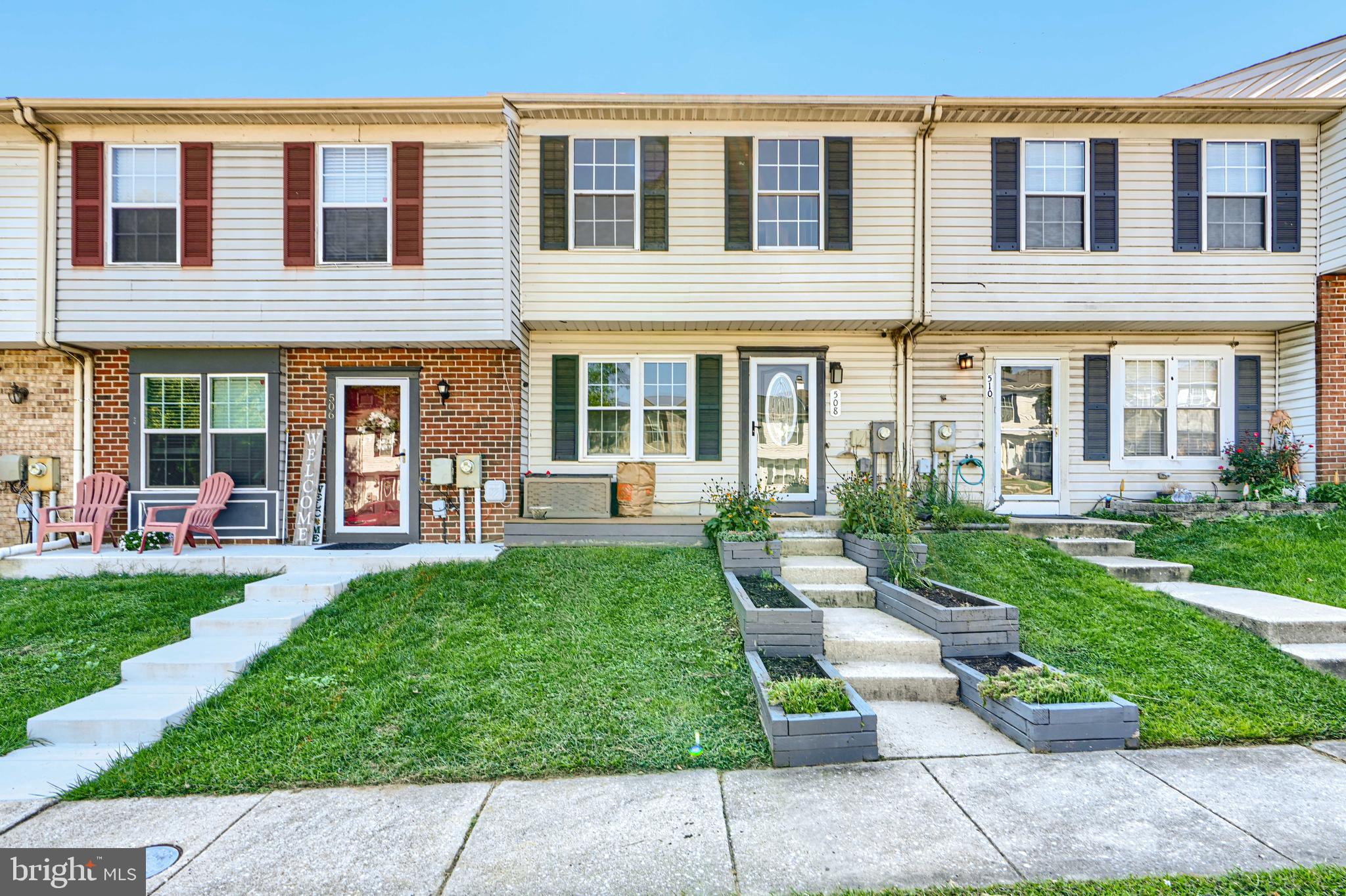 Welcome to 508 Gloucester Ct! This home offers 3 beds and 1.5 baths with fresh paint, HVAC replaced (2022), rear deck replaced (2024), sliding back door (2021), flooring (2020). The first level offers a spacious living room and kitchen area with a half bathroom. The back yard is fully fenced in perfect for entertaining! Upstairs offers nice sized bedrooms, full bathroom and updated fixtures throughout the home. Buy this house for less than rent! Don't miss out on this home make an appointment today!