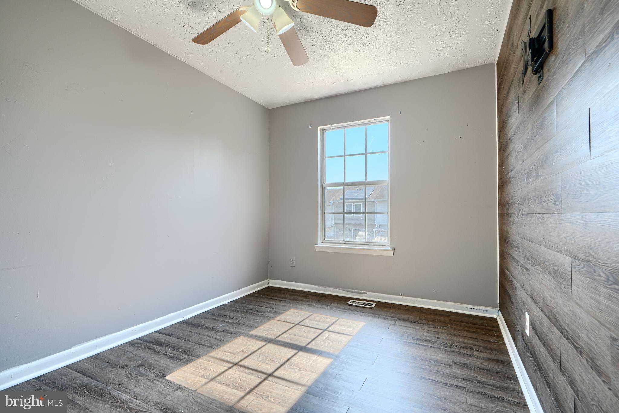 VILLAGE OF PAWNEE - Residential