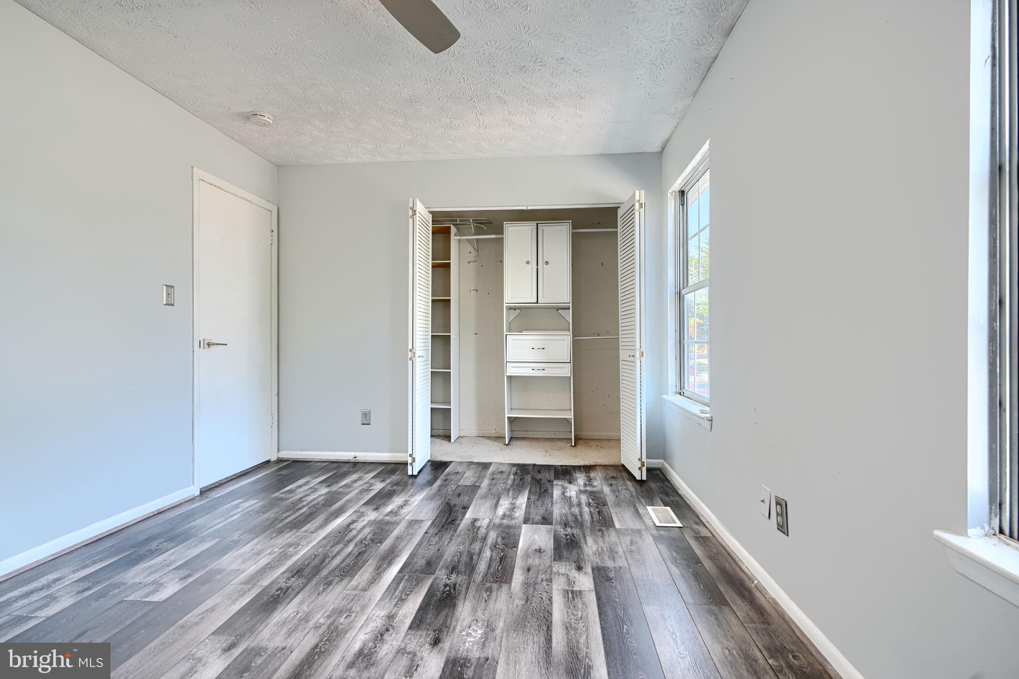 VILLAGE OF PAWNEE - Residential