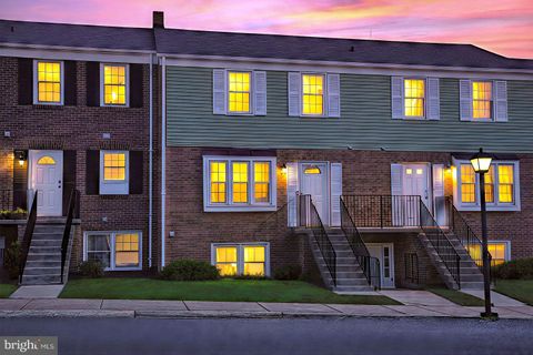 1032 MARGATE COURT B STERLING VA 20164