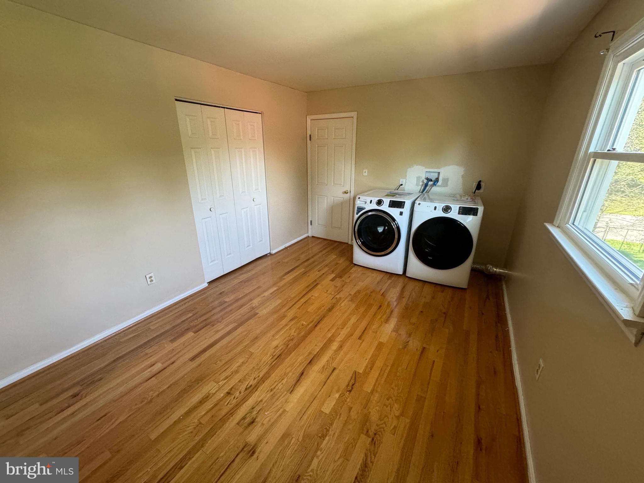 BRIARWOOD - Residential Lease