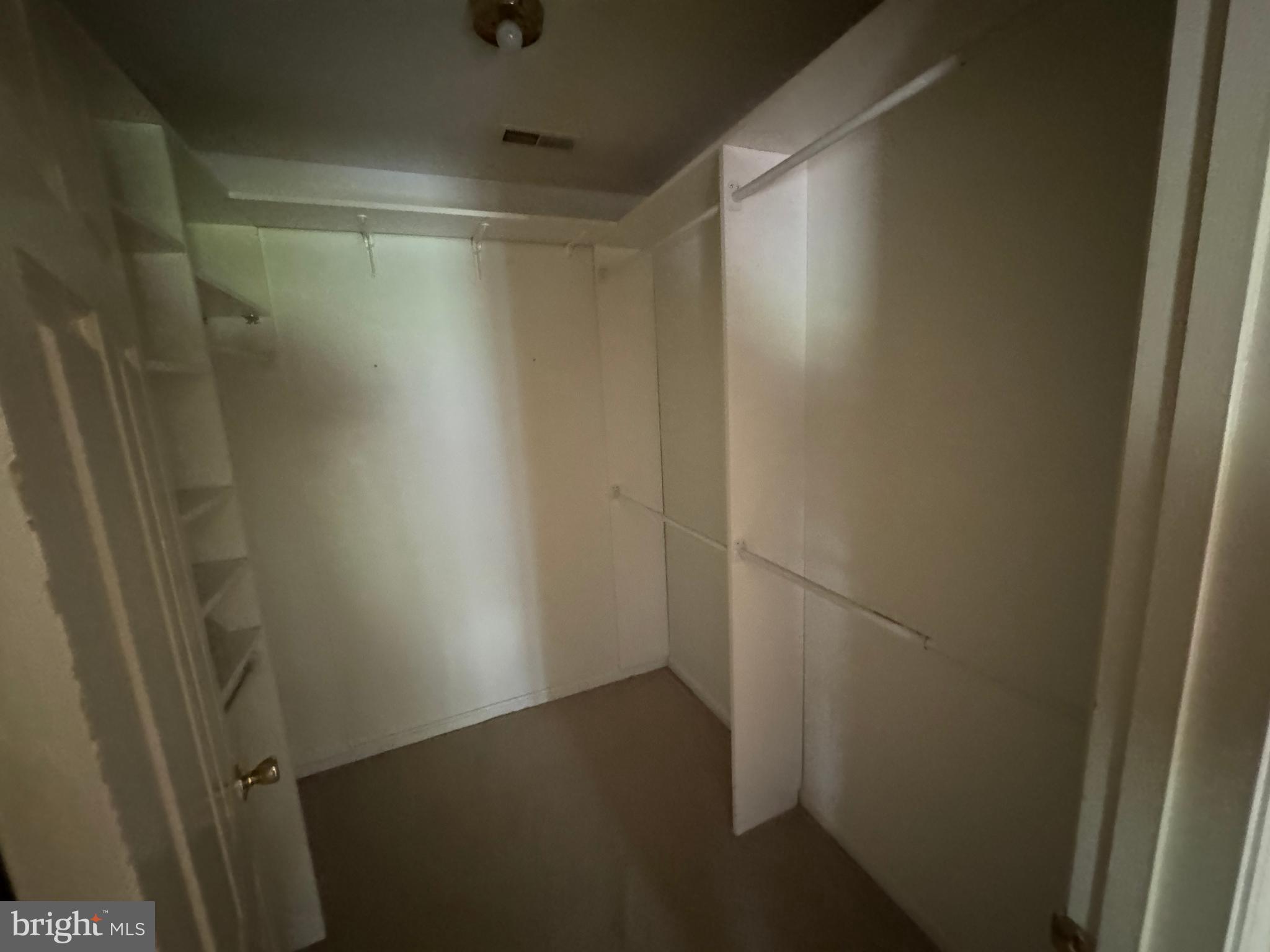 BRIARWOOD - Residential Lease