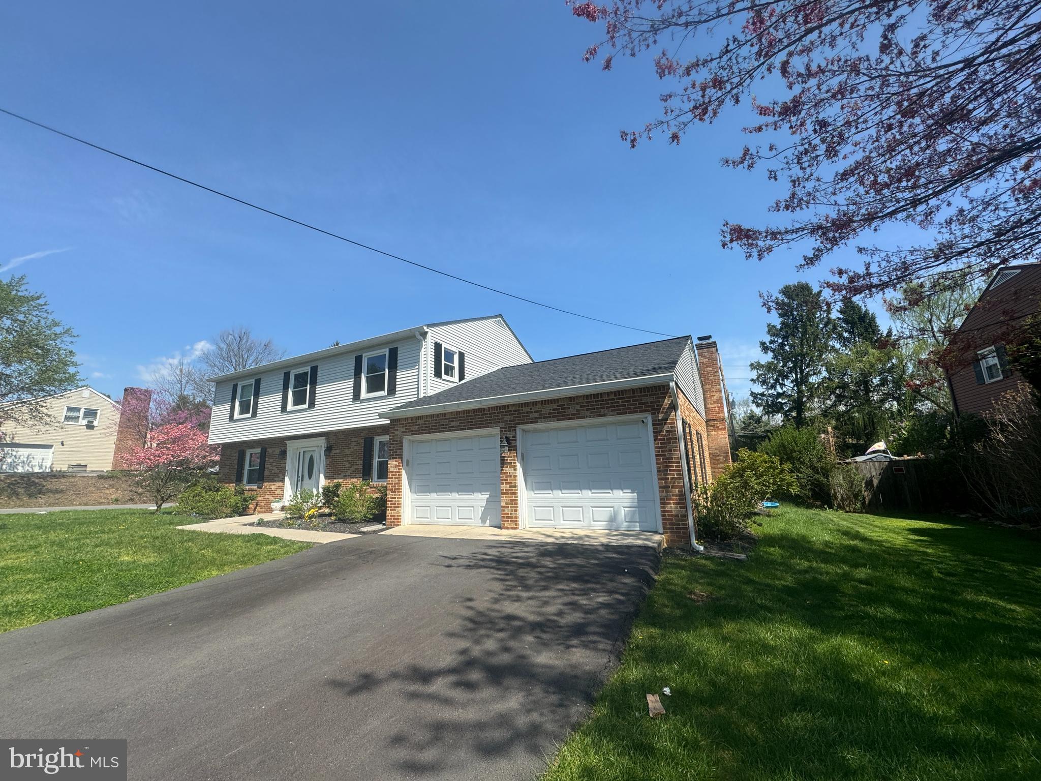 BRIARWOOD - Residential Lease