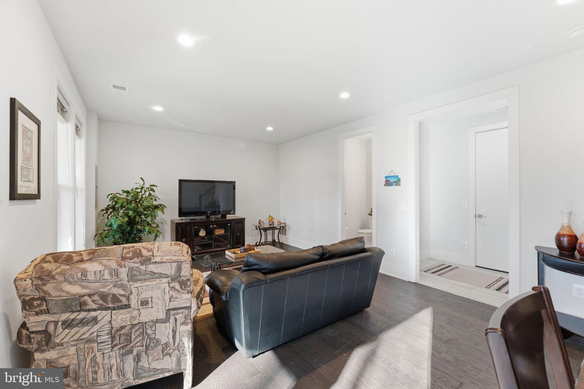 SULLY STATION II - Residential