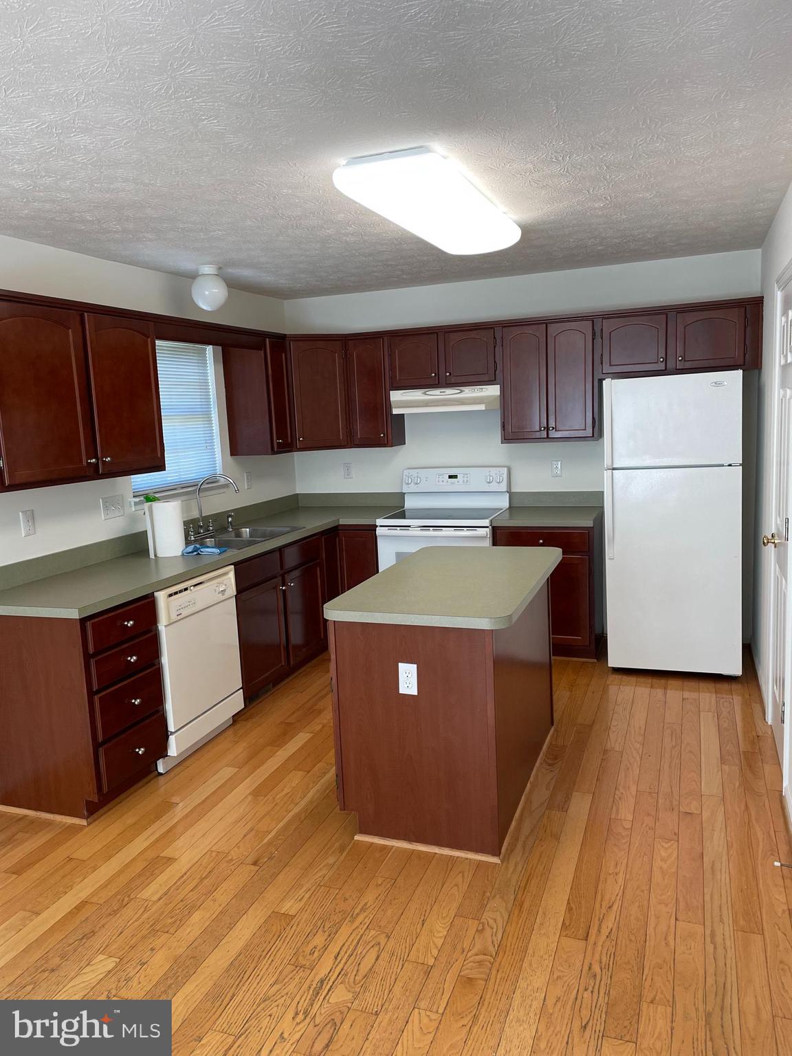 ORCHARD HILL - Residential Lease