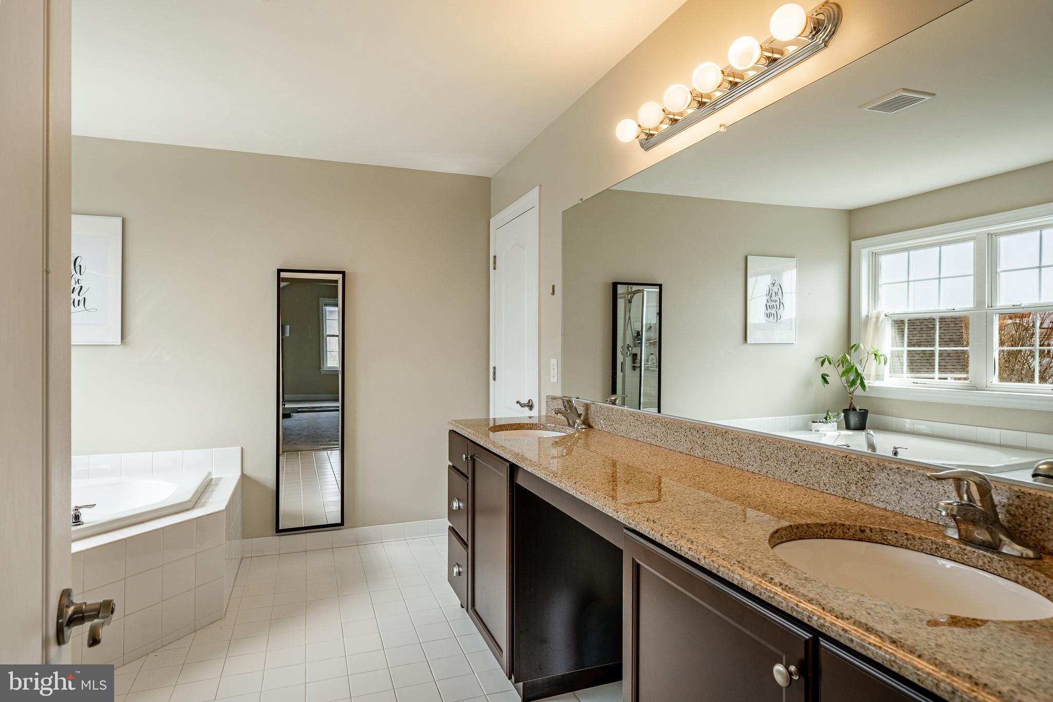 LEDERACH GOLF FAIRWY - Residential