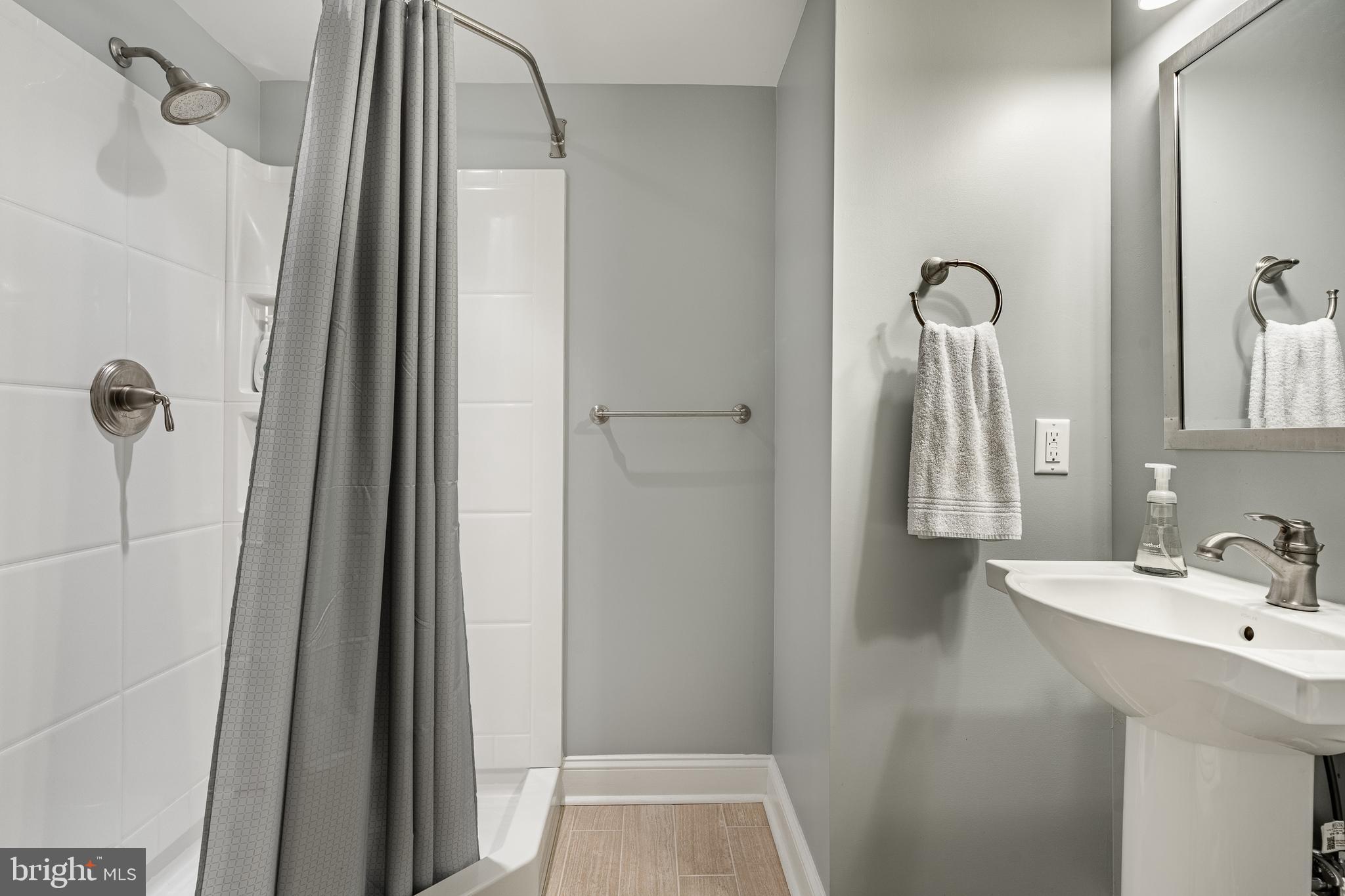 LEDERACH GOLF FAIRWY - Residential