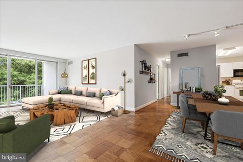 Photo of 4977 Battery Lane #1-311, BETHESDA, MD 20814 (MLS # MDMC2194370)