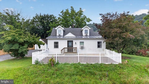 Homes For Sale - 413 Pleasantview Road<br/> Dauphin County, HUMMELSTOWN, PA 17036