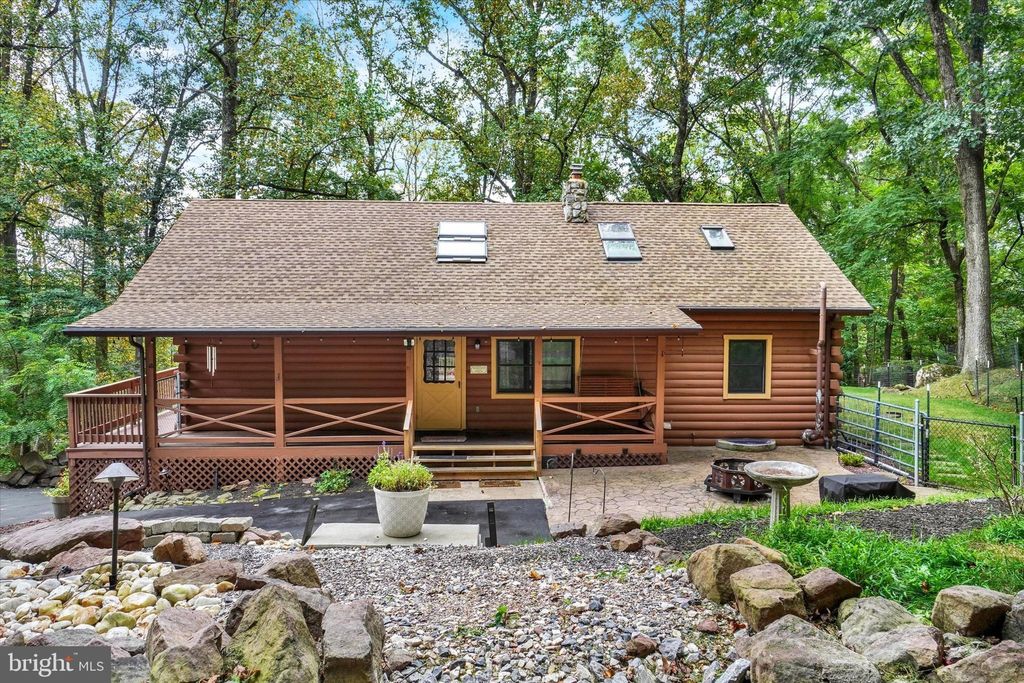 Photo of 1111 Cherry Orchard Road, DOVER, PA 17315 (MLS # PAYK2089790)