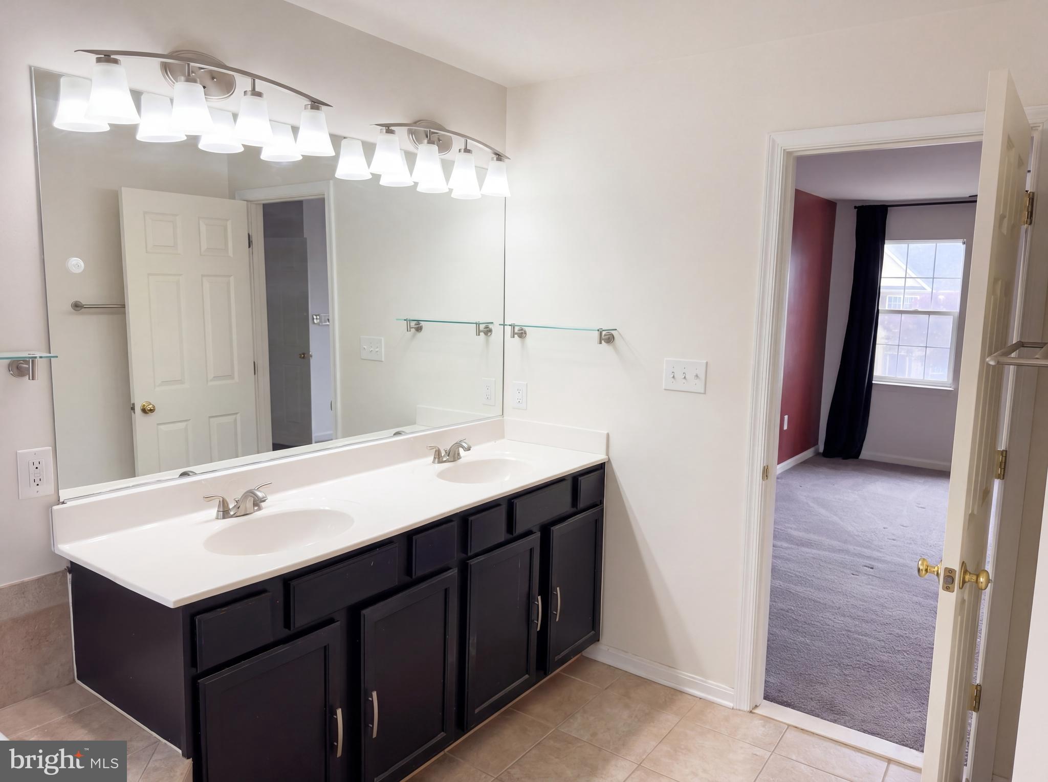 OXBOW ESTATES - Residential