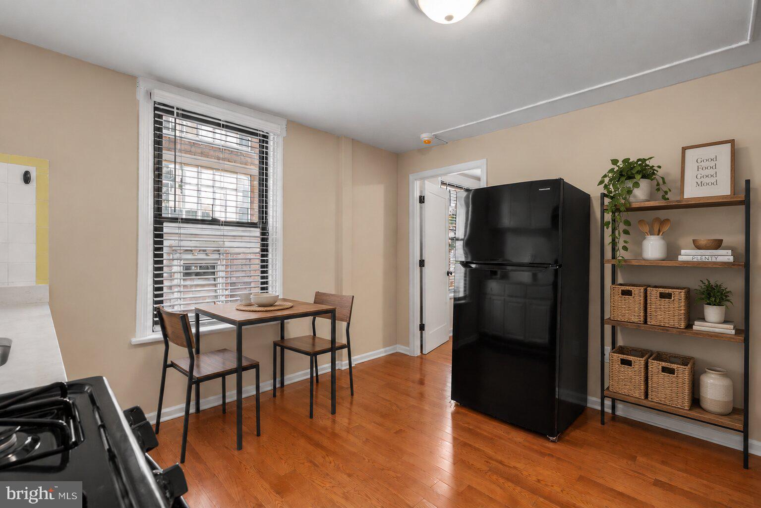 2319 WALNUT STREET 2