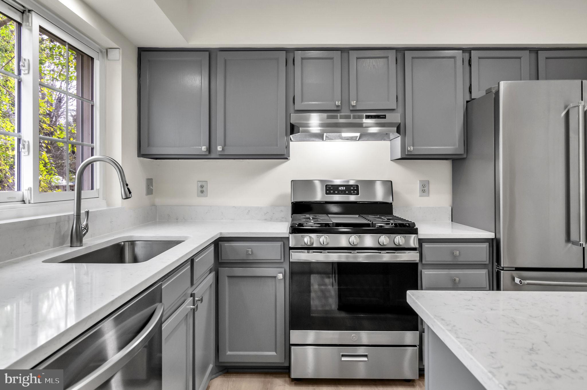 LONDON TOWN WEST - Residential