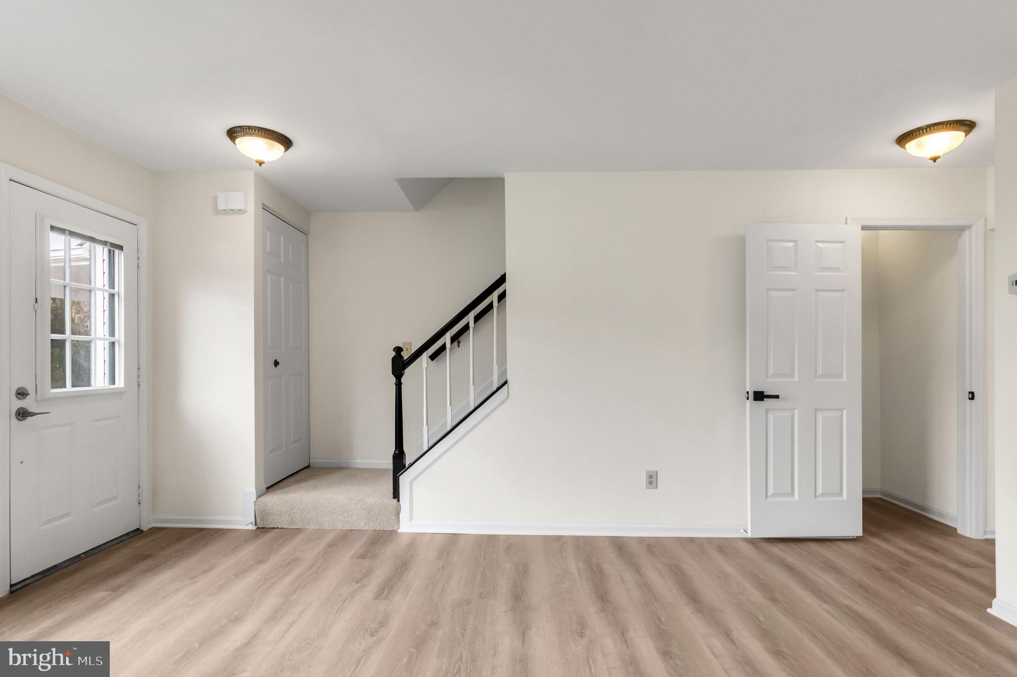 LONDON TOWN WEST - Residential