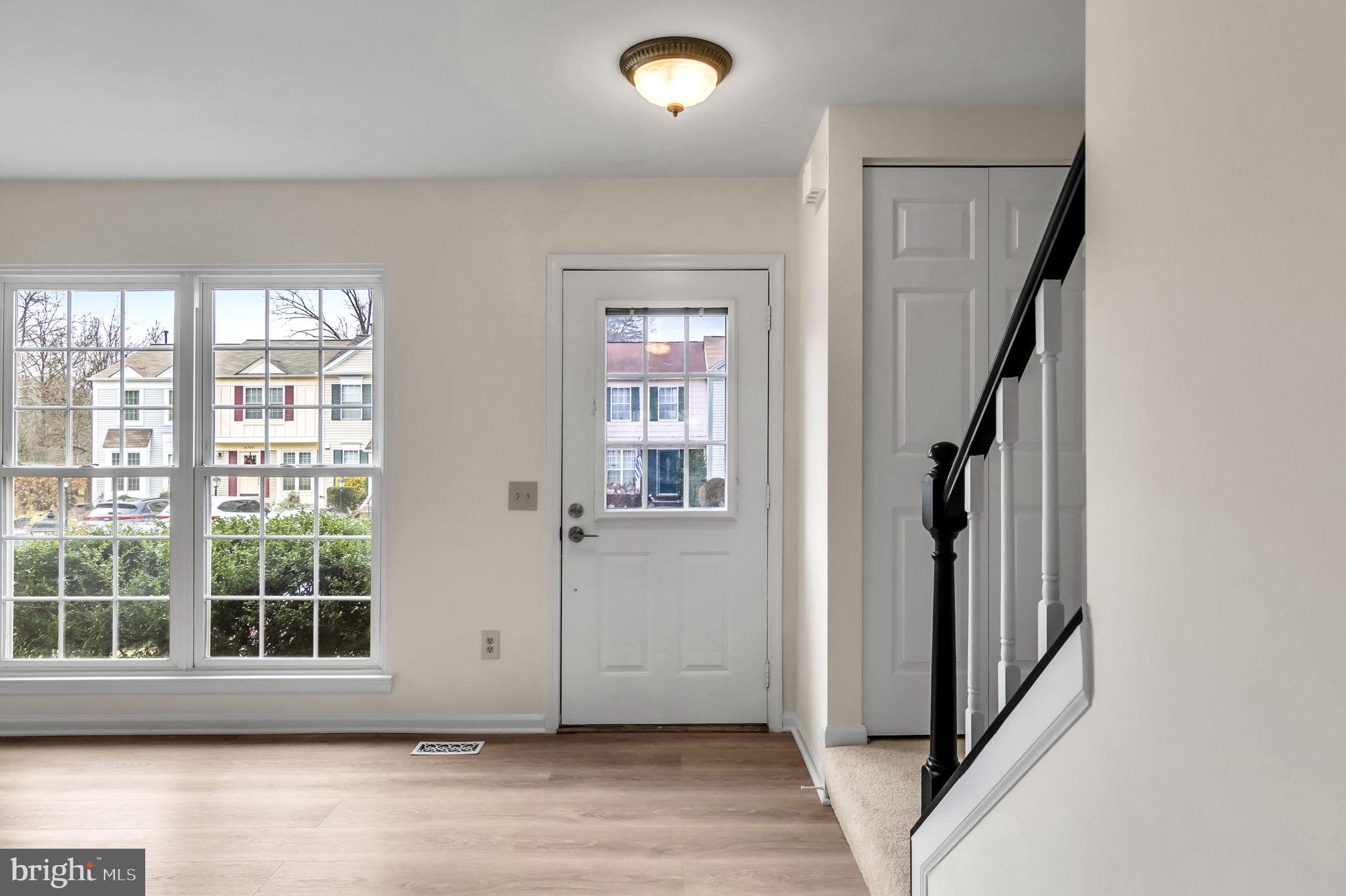 LONDON TOWN WEST - Residential