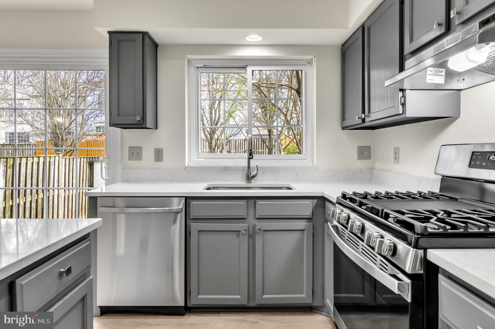 LONDON TOWN WEST - Residential