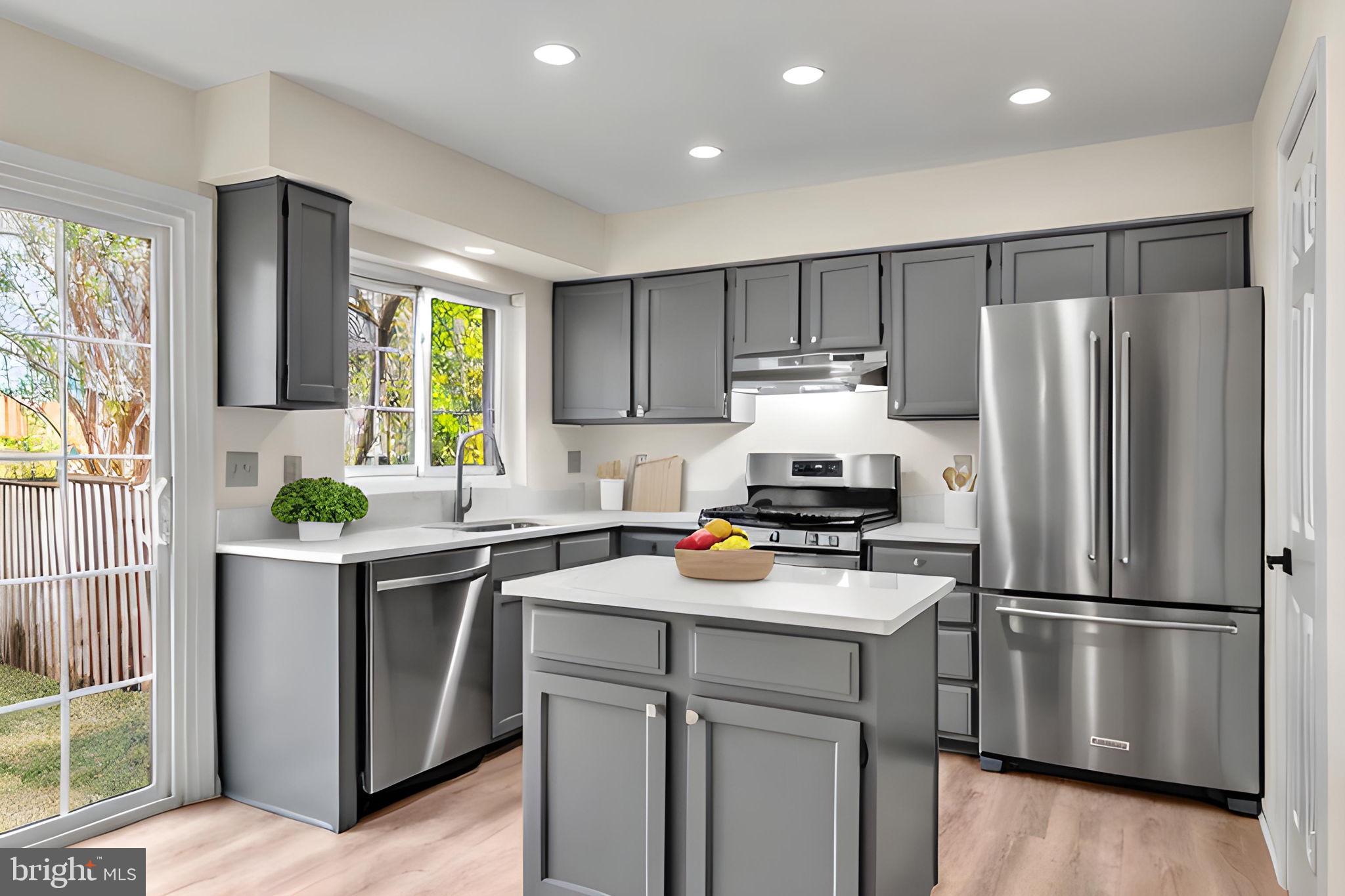 LONDON TOWN WEST - Residential