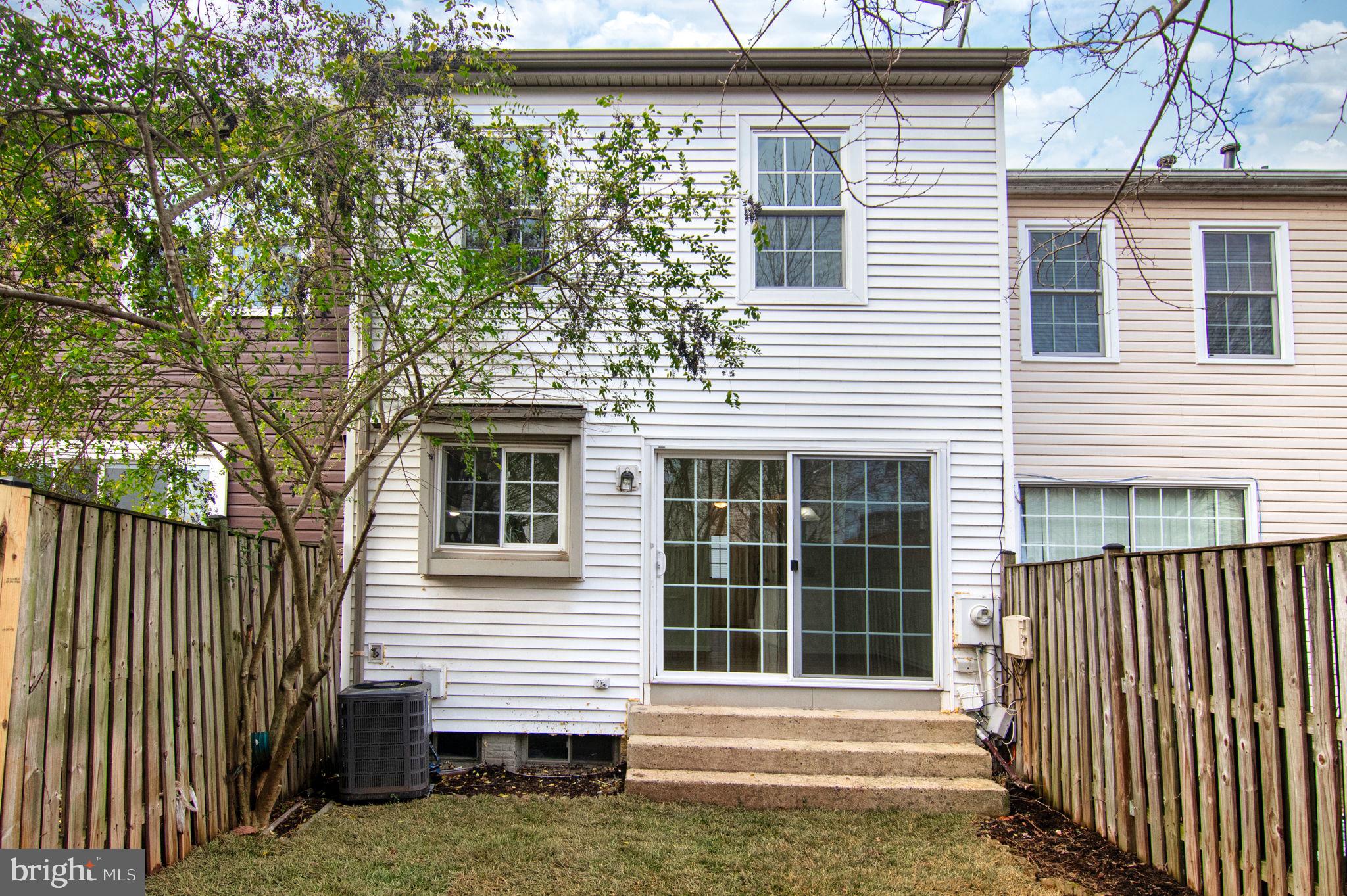 LONDON TOWN WEST - Residential