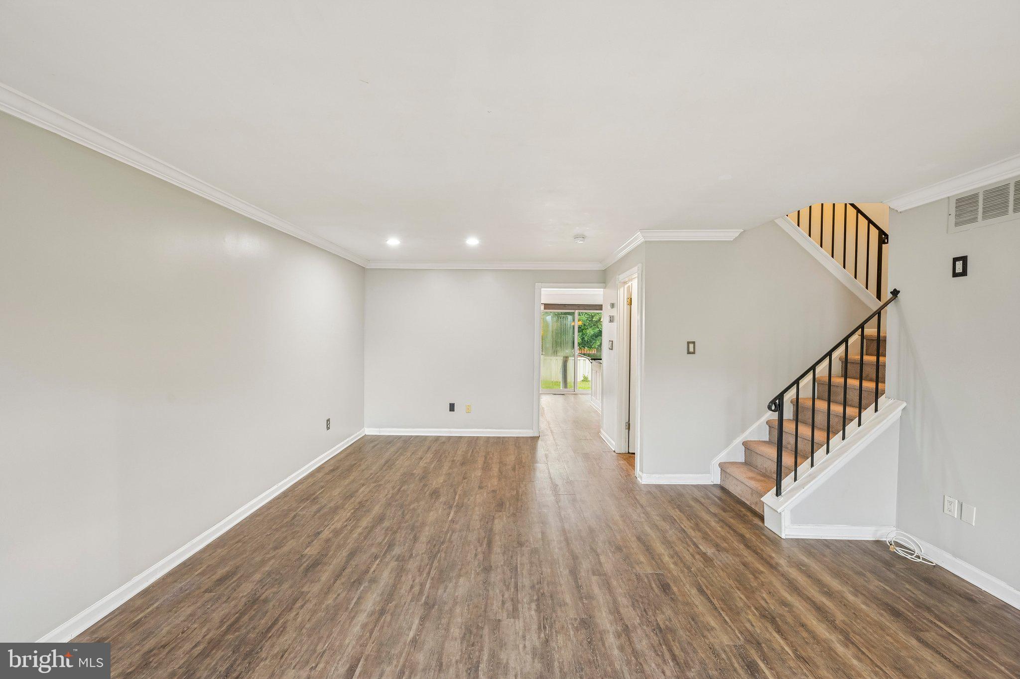 11 RIESLING COURT