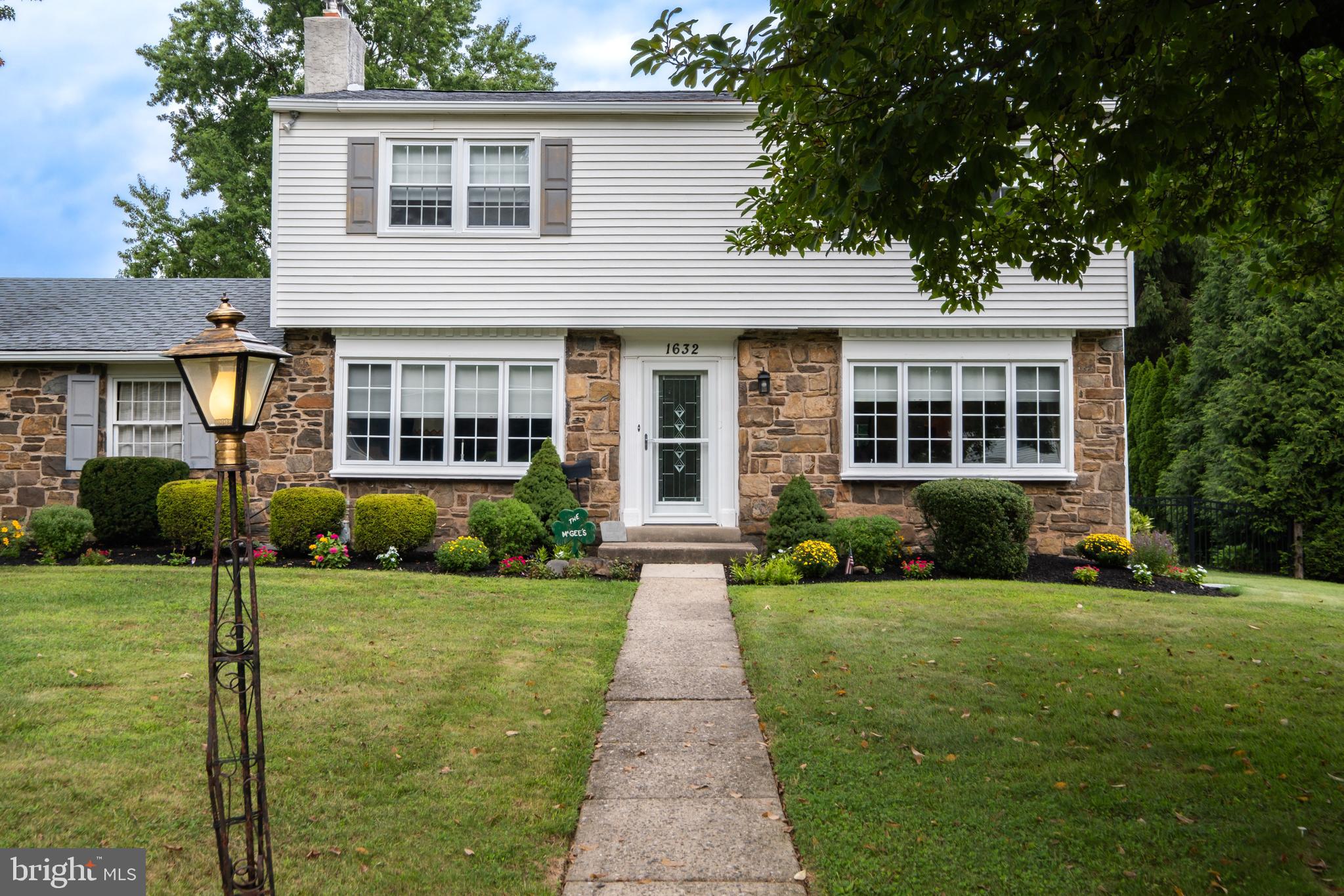 1632 KENMARE DRIVE