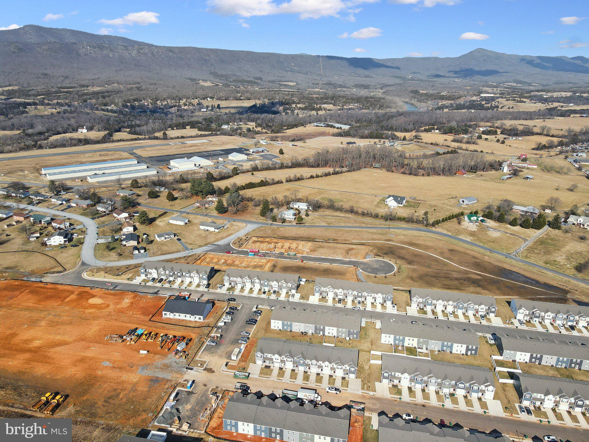 LURAY LANDING - Residential