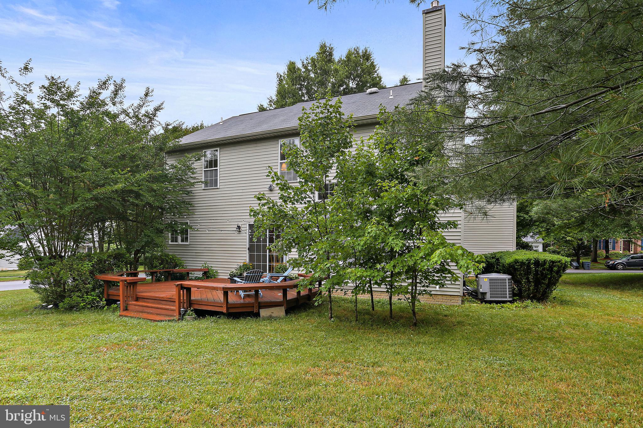 VILLAGE OF RIVER HILL - Residential