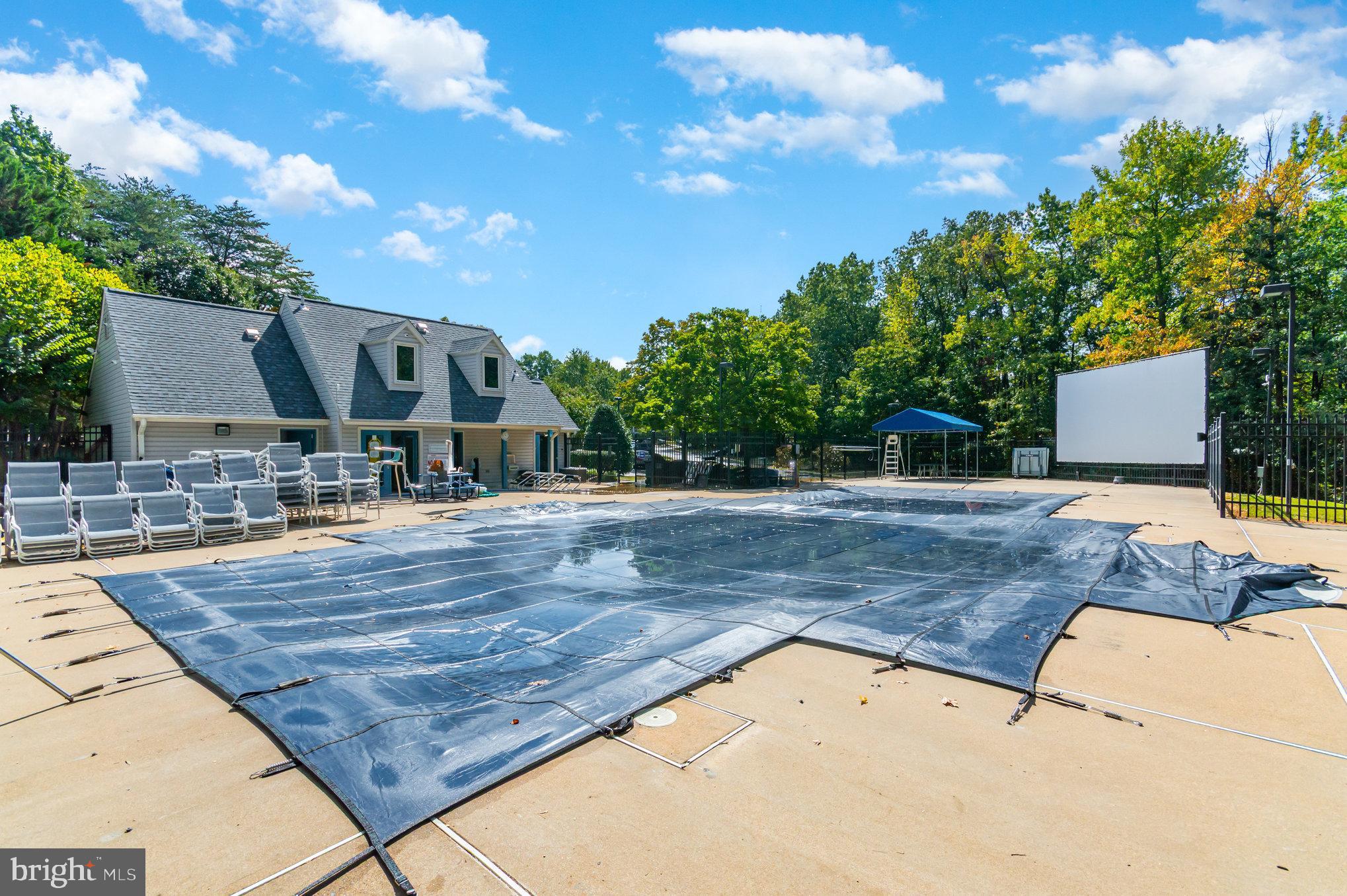 CENTREVILLE GREEN - Residential