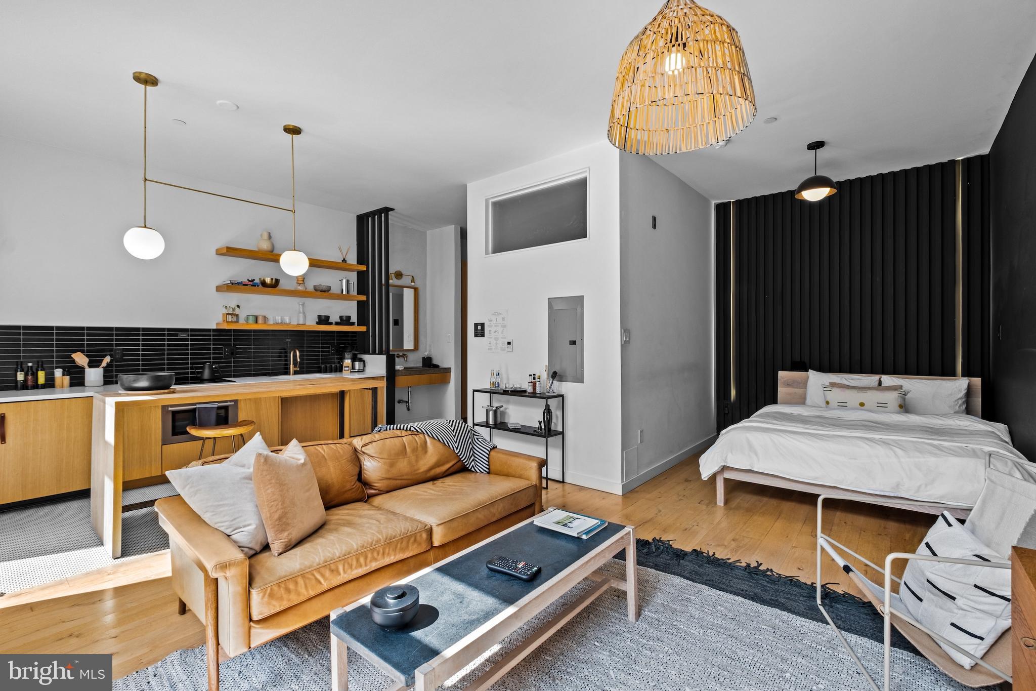 1421 N FRONT STREET 23