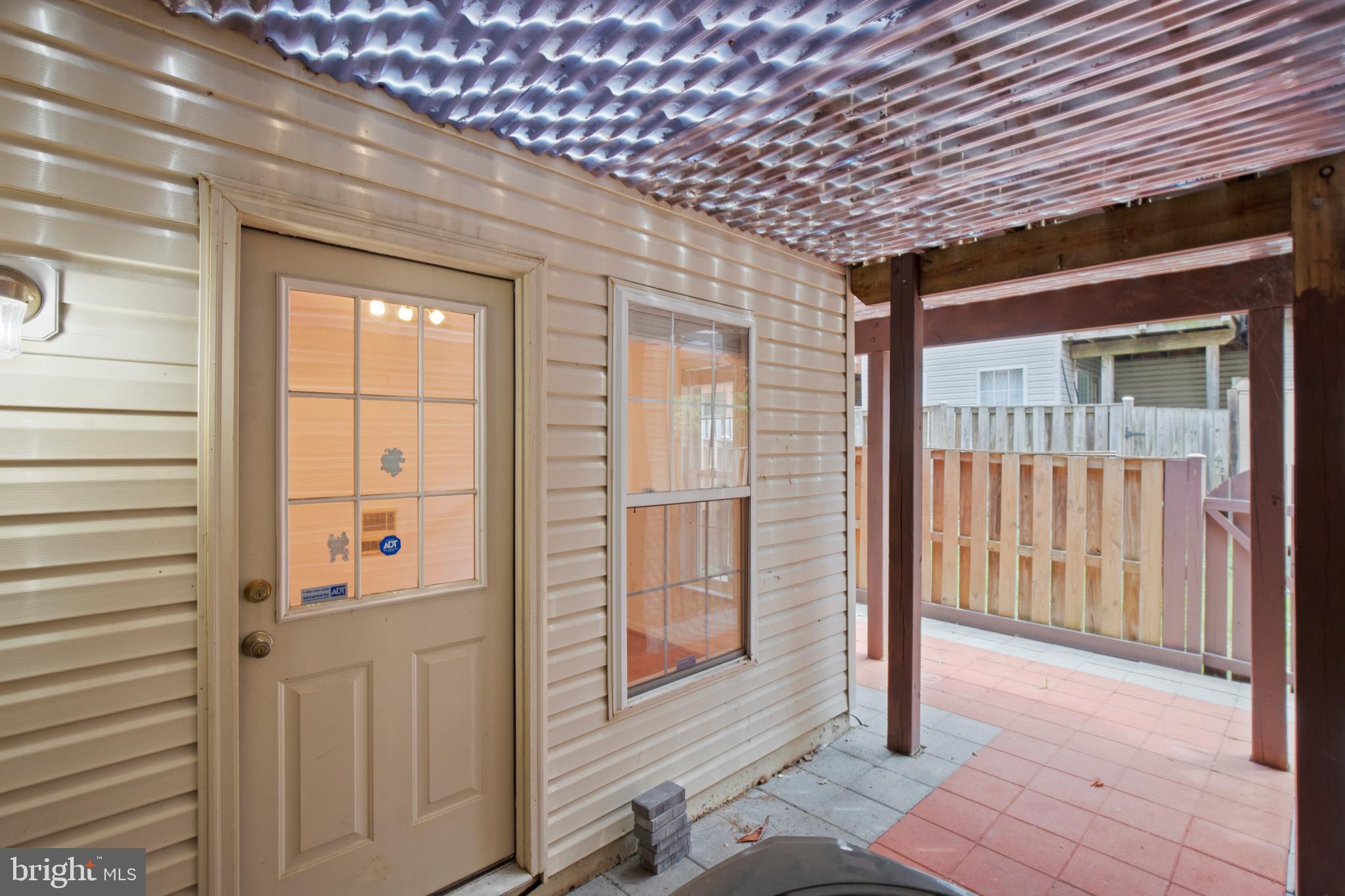 WELLESLEY - Residential Lease