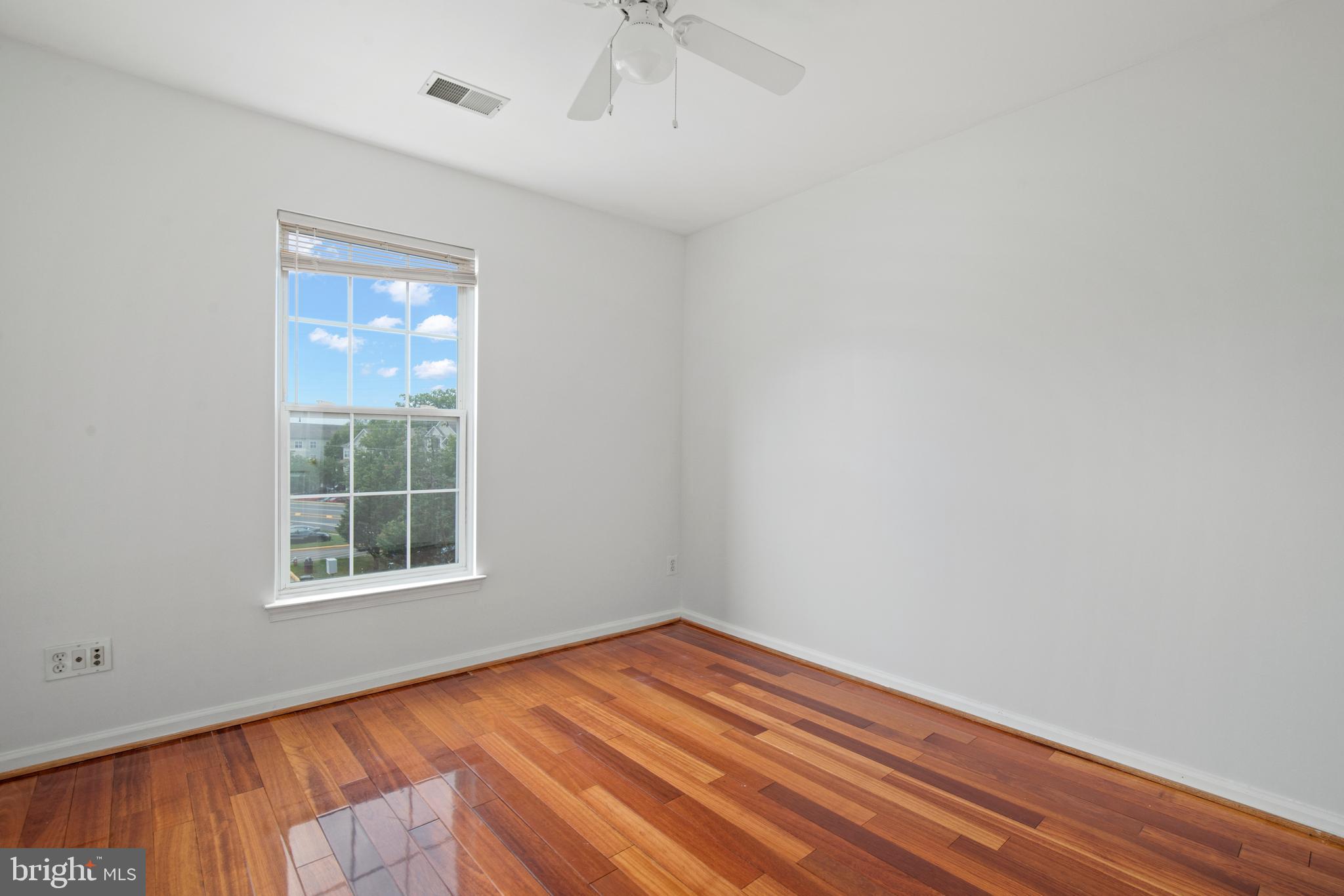 WELLESLEY - Residential Lease