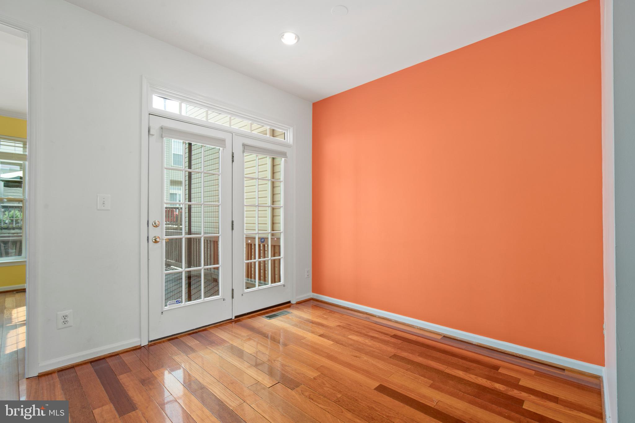 WELLESLEY - Residential Lease