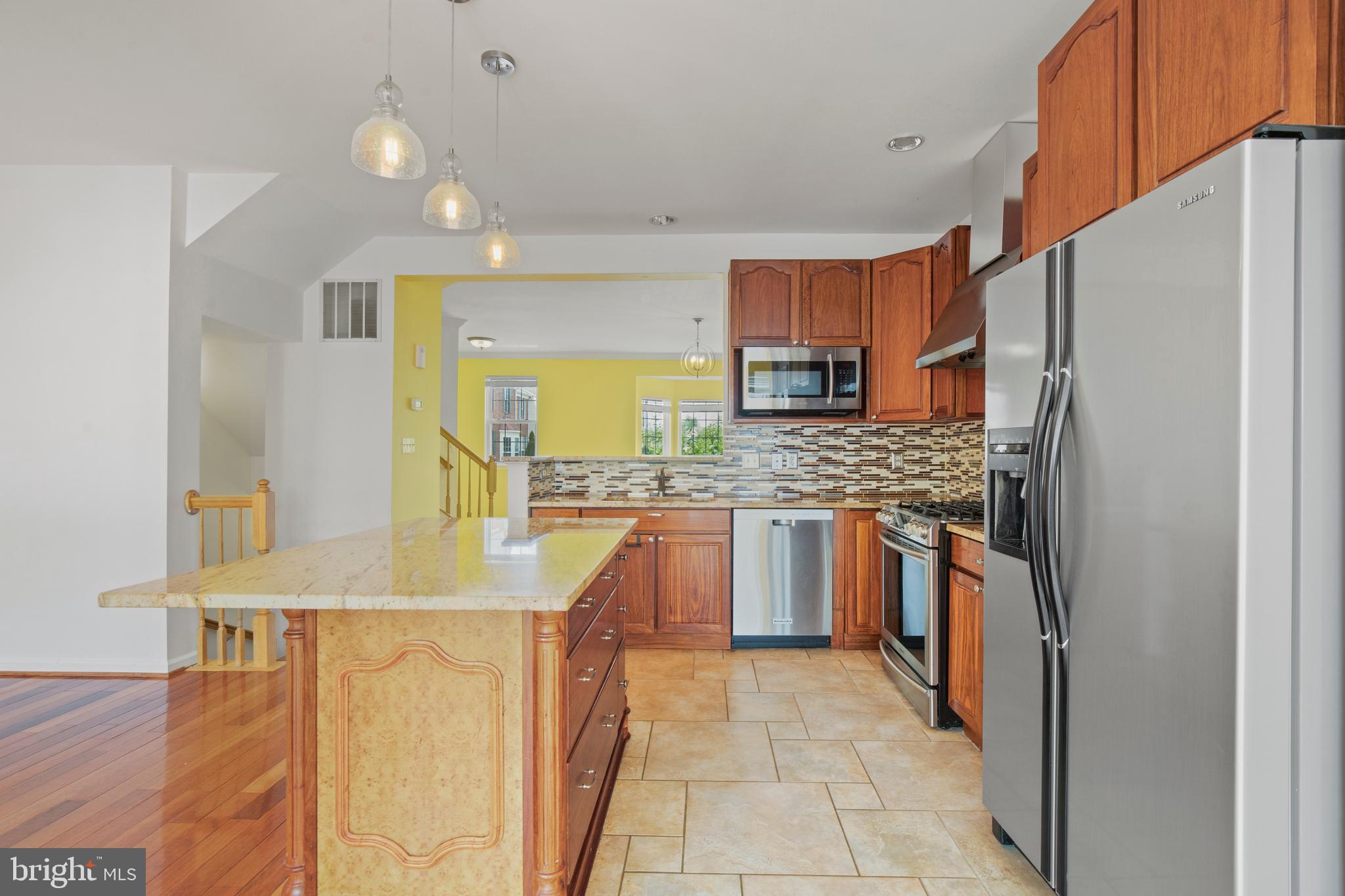 WELLESLEY - Residential Lease