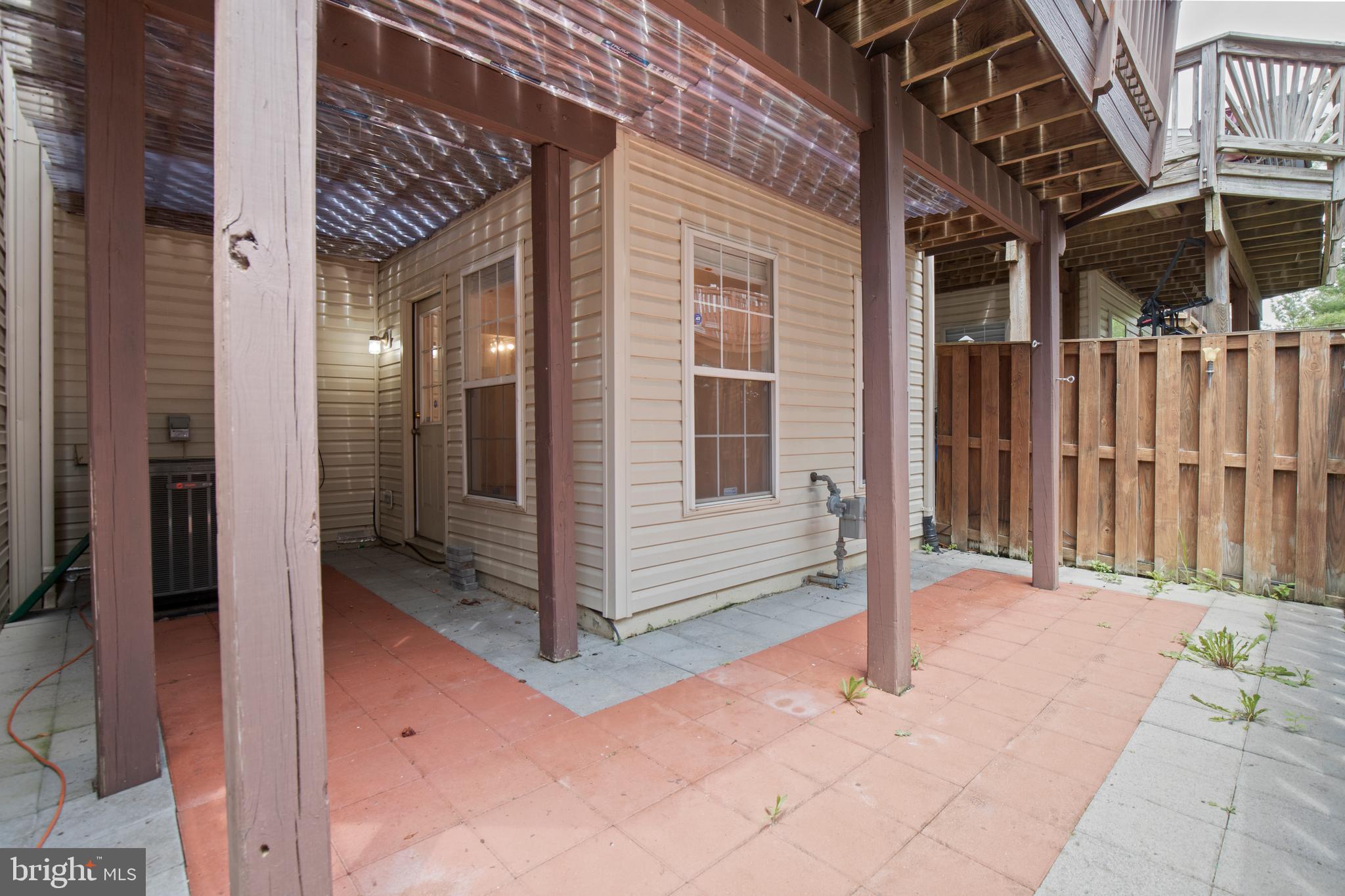 WELLESLEY - Residential Lease