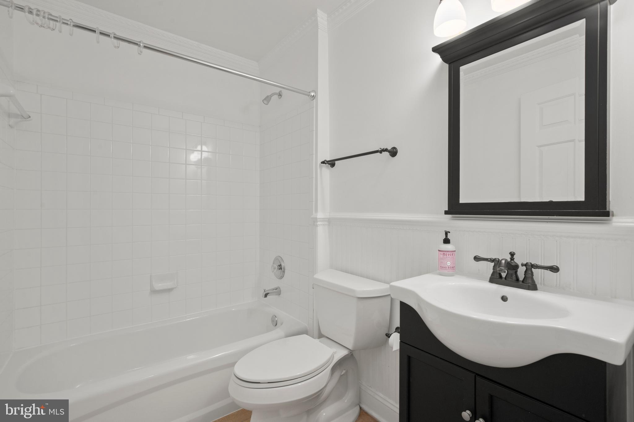 WELLESLEY - Residential Lease