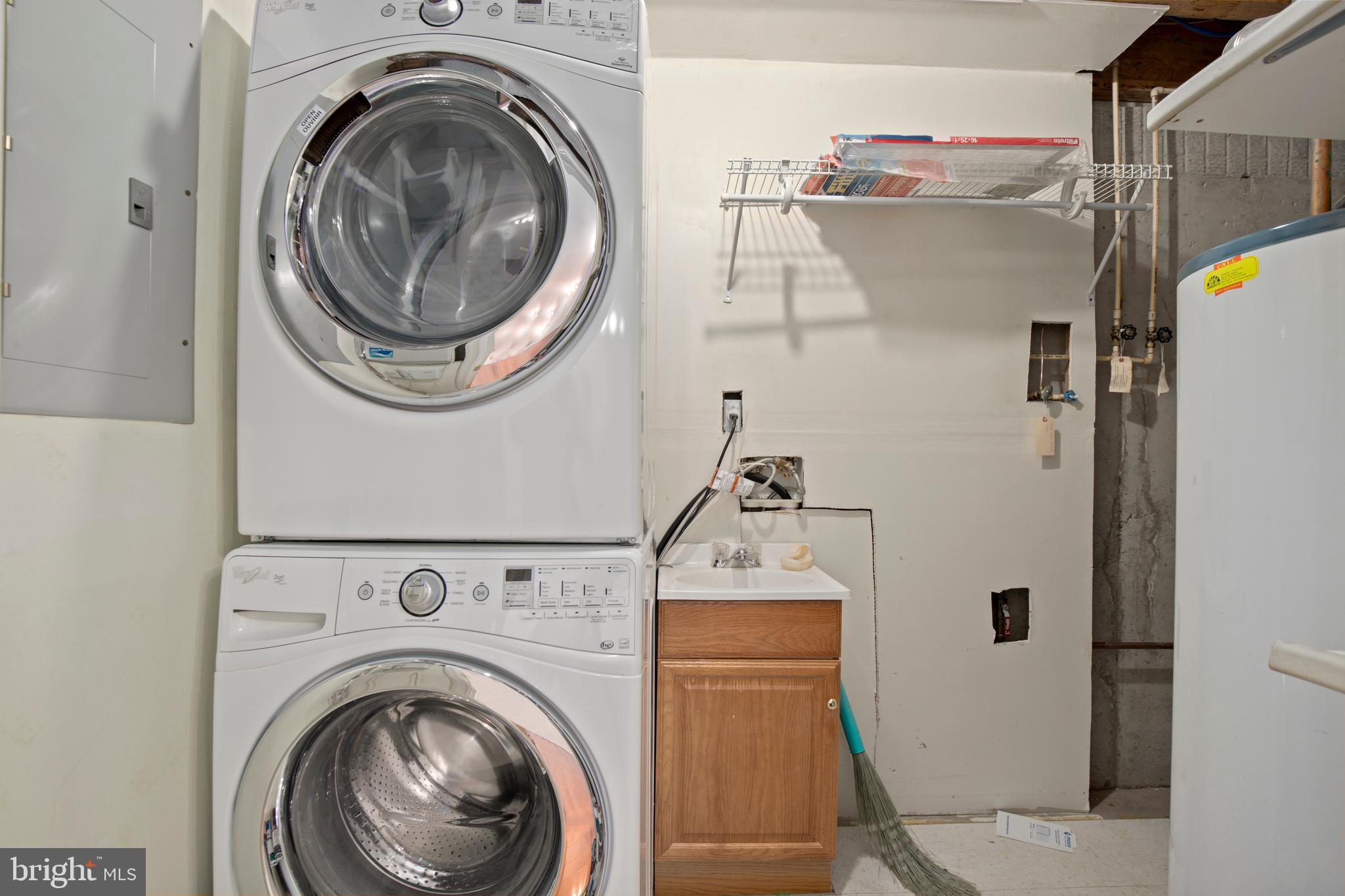 WELLESLEY - Residential Lease