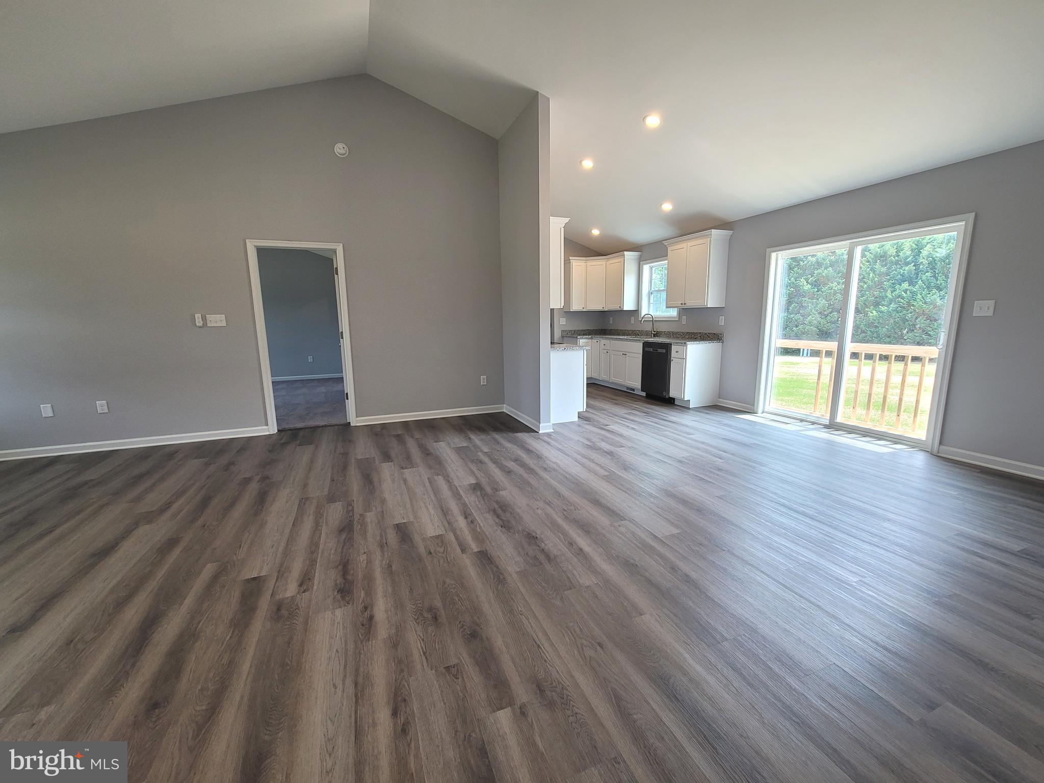 AVON BEND - Residential