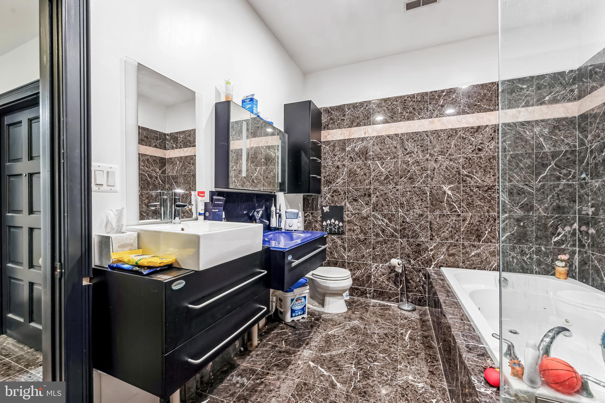 JUSTA FARMS - Residential