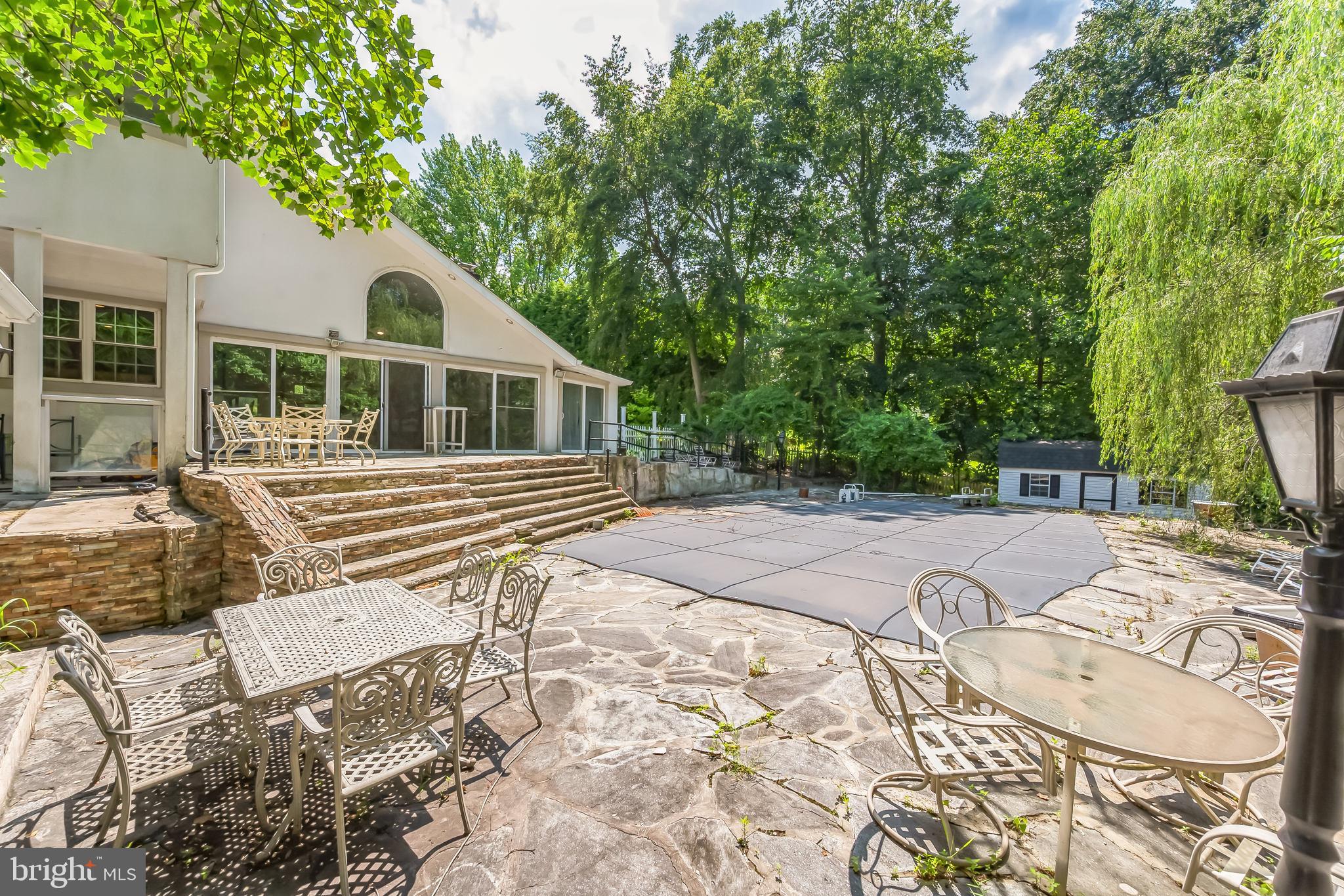 JUSTA FARMS - Residential