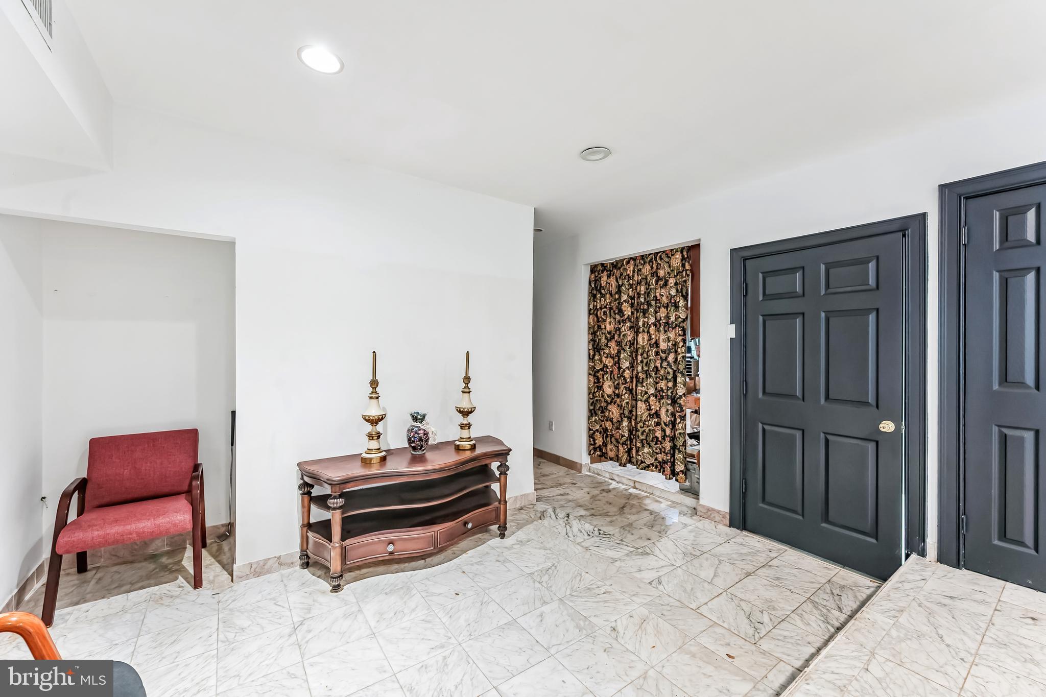 JUSTA FARMS - Residential