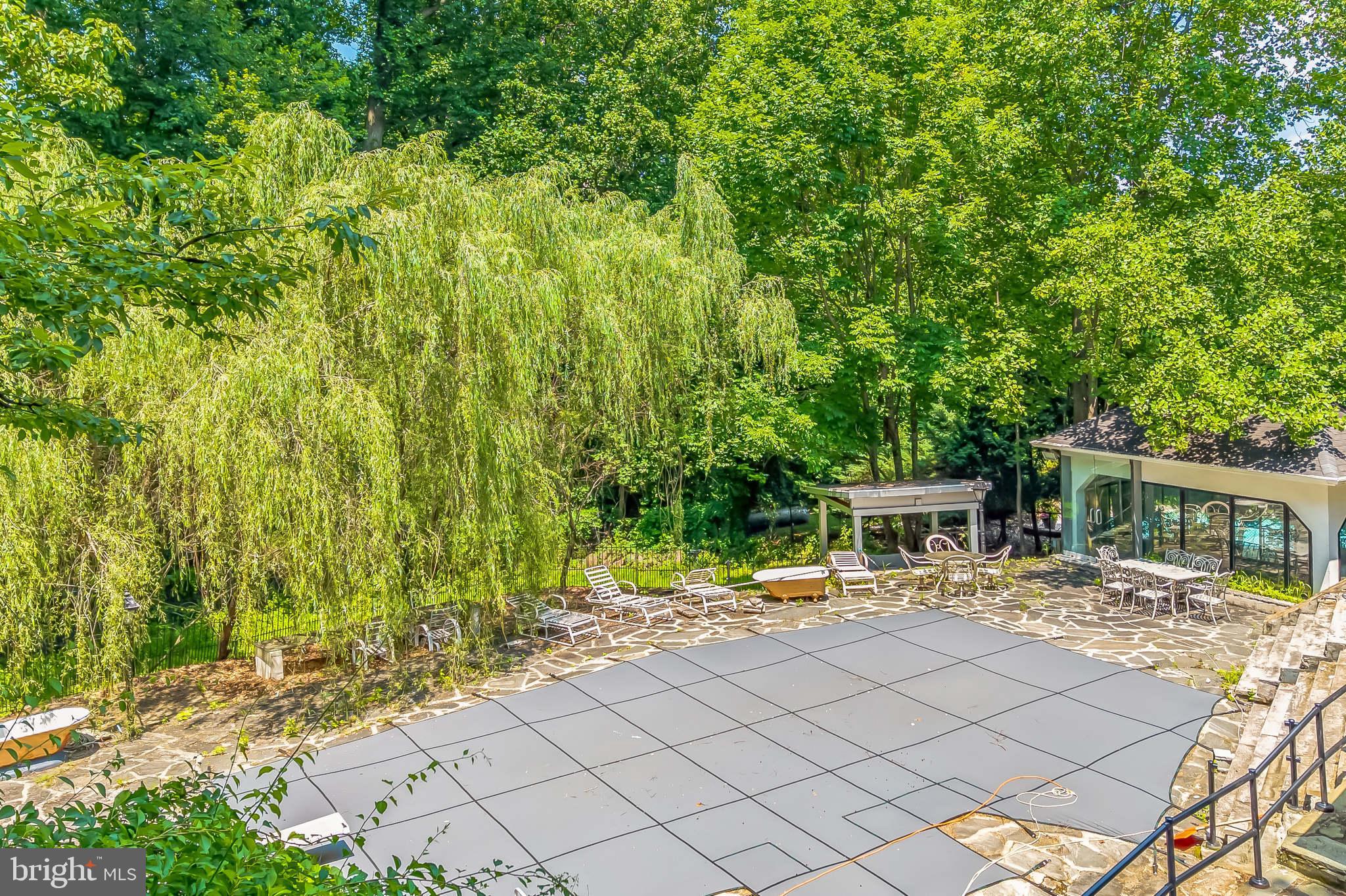 JUSTA FARMS - Residential