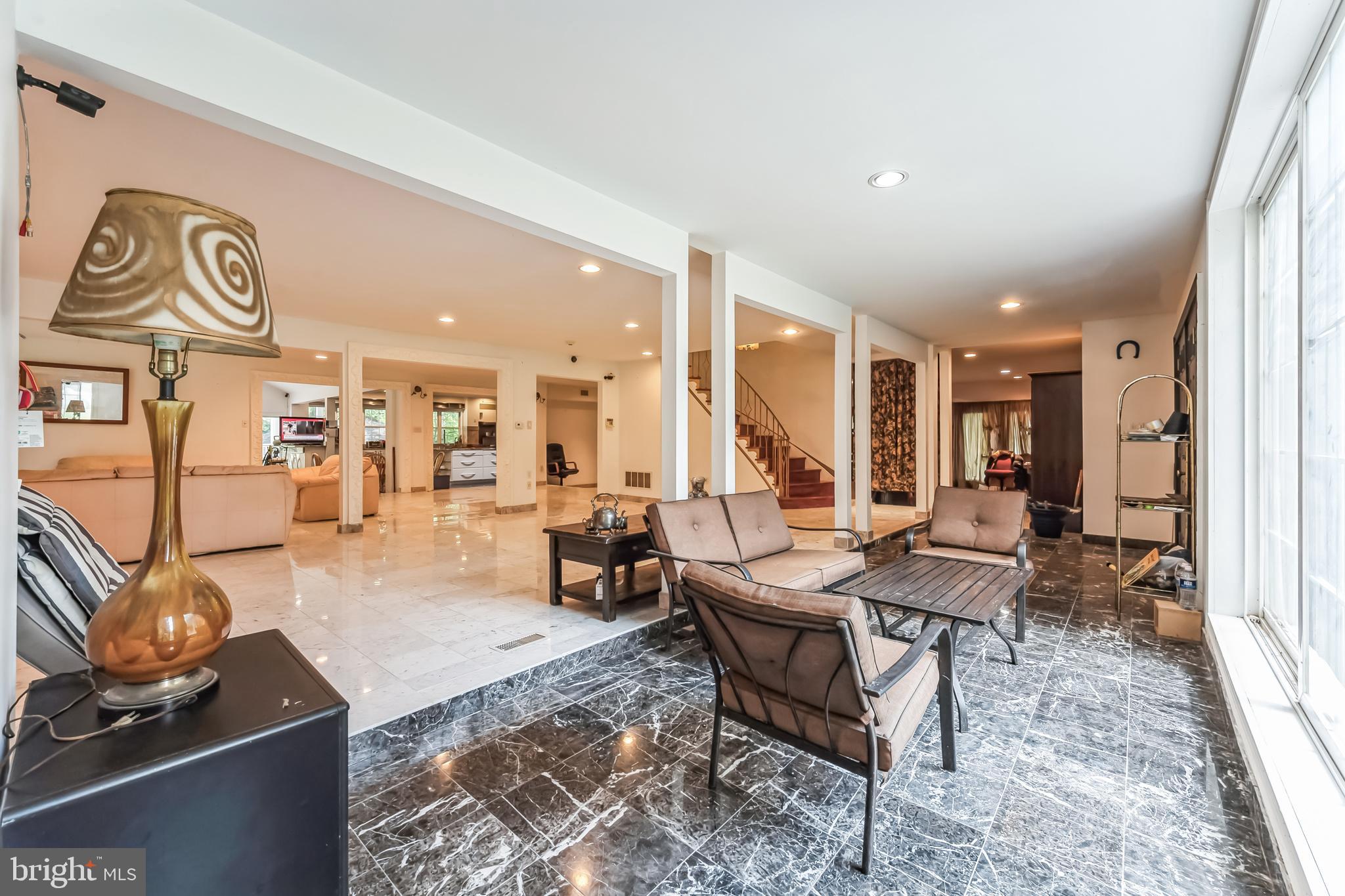 JUSTA FARMS - Residential