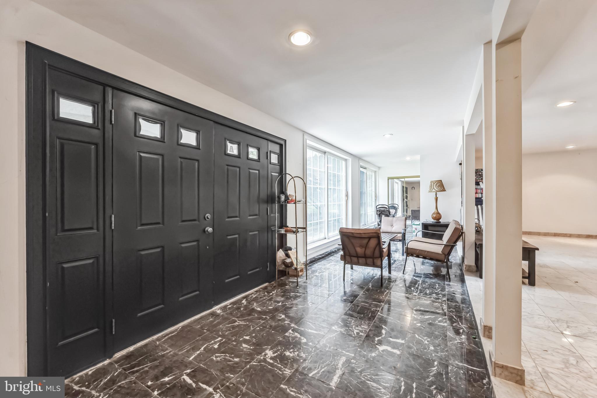 JUSTA FARMS - Residential