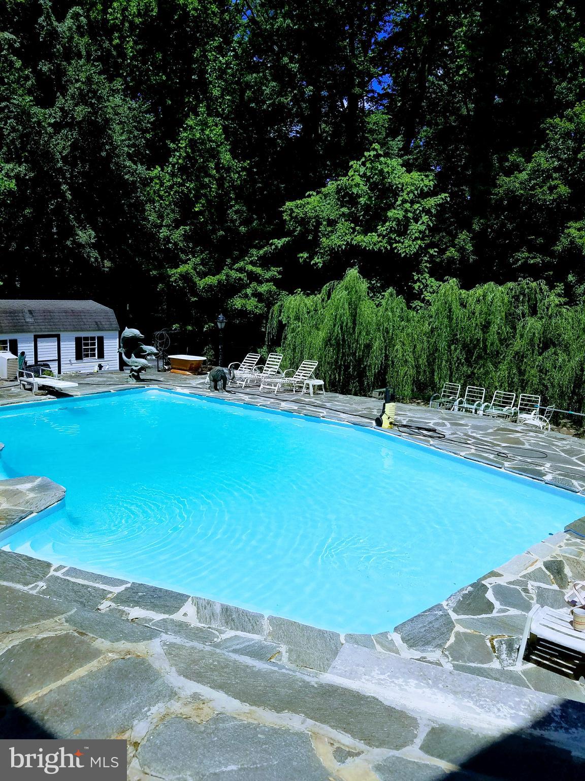 JUSTA FARMS - Residential