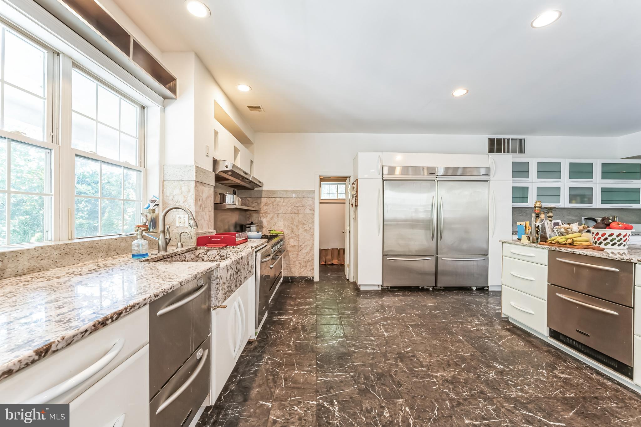 JUSTA FARMS - Residential